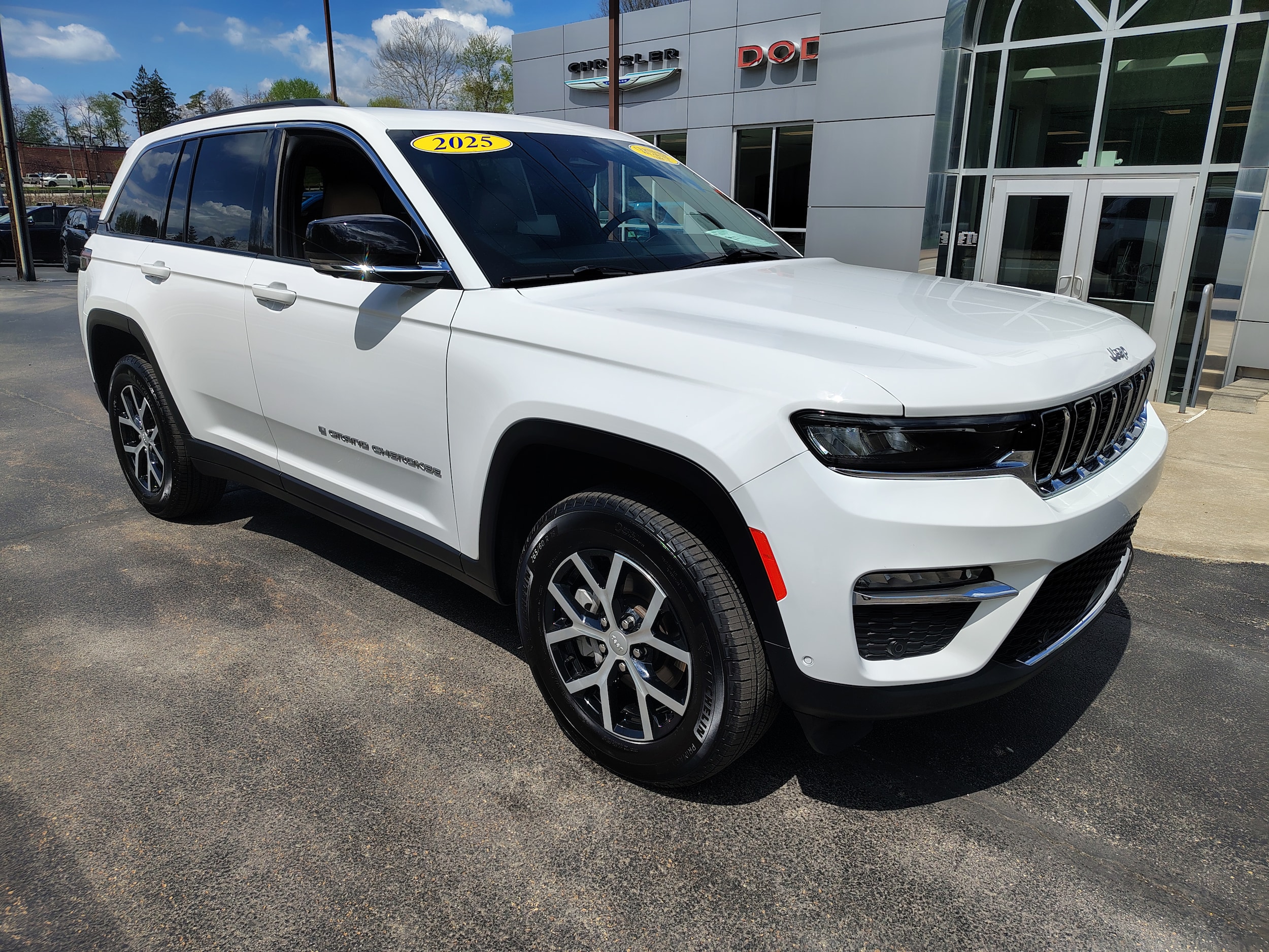 2025 Jeep Grand Cherokee Limited Bright White Clearcoat at Solomon CJD Carmichaels