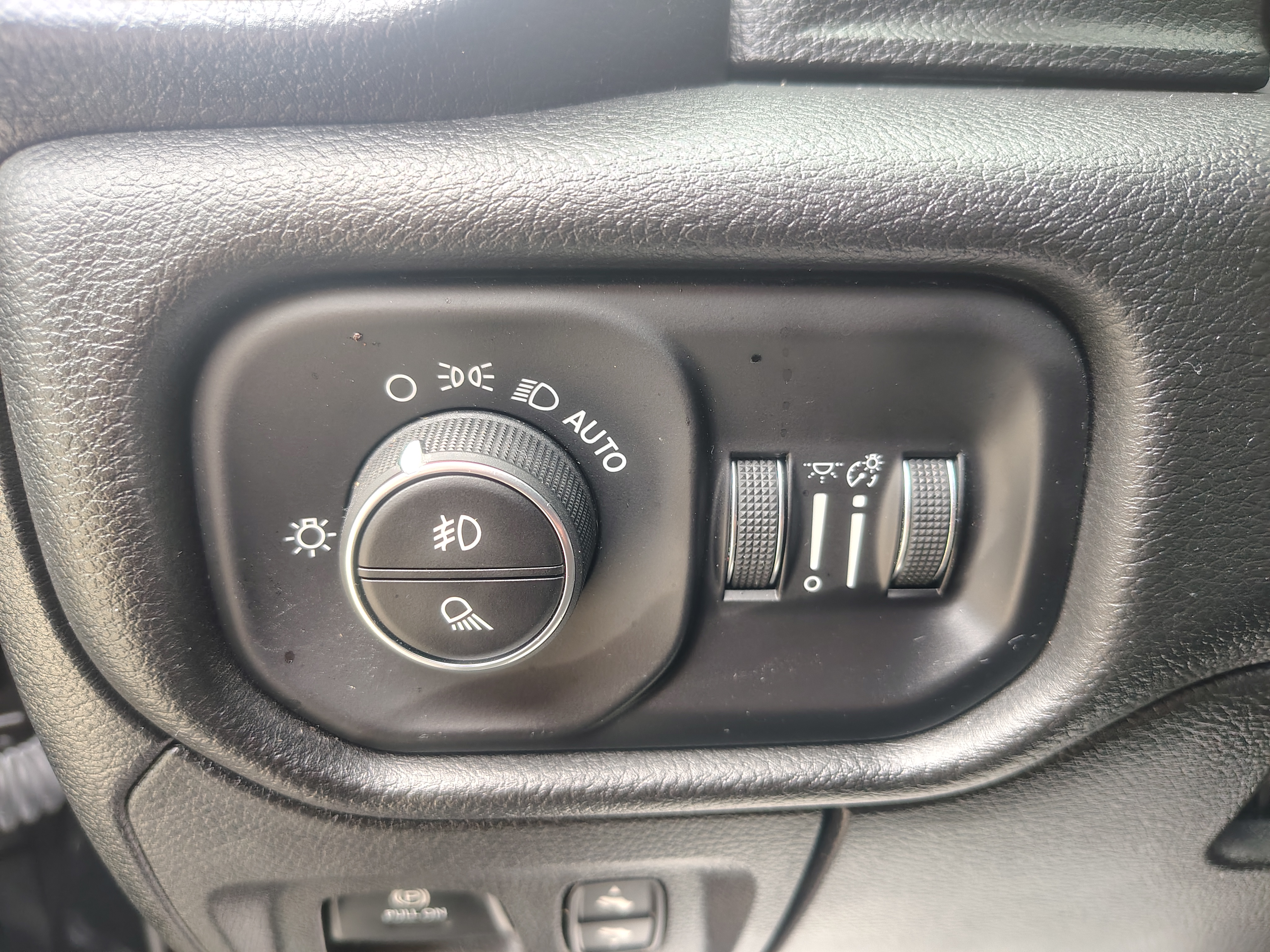 2023 Ram 1500 photo 24 of 40