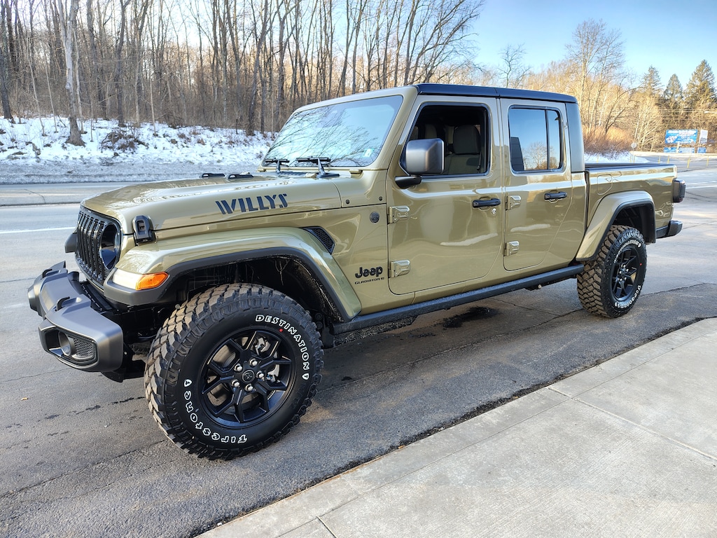 New 2026 Jeep Gladiator WILLYS 4X4 Pickup