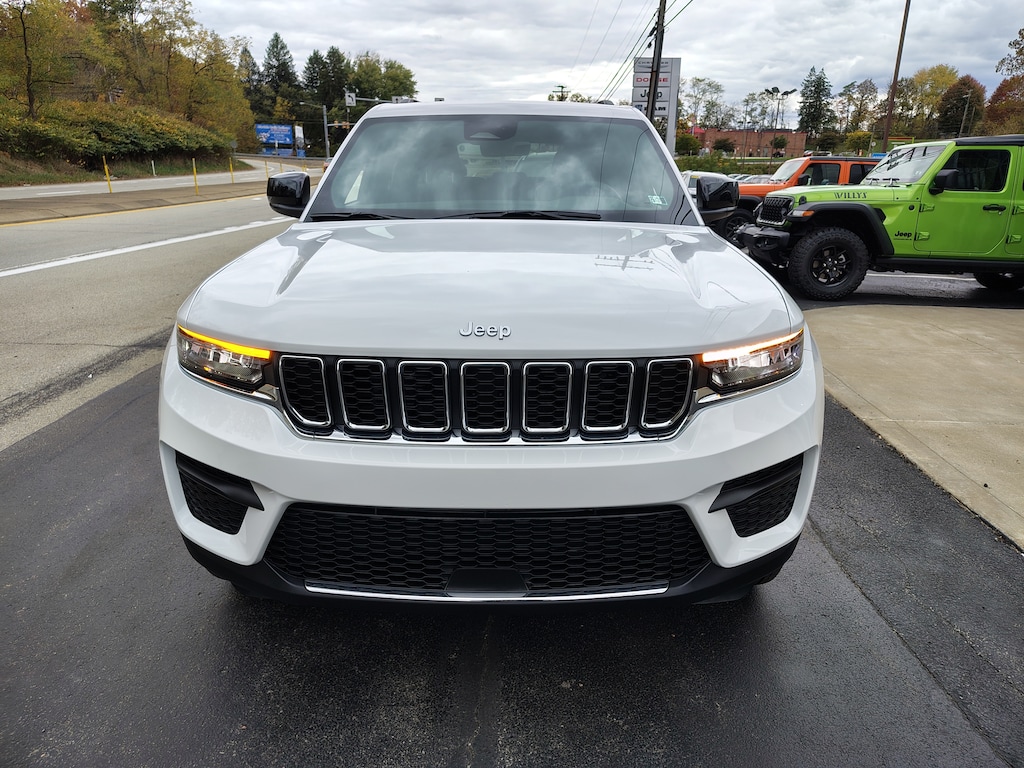 New 2025 Jeep Grand Cherokee LAREDO X 4X4 Sport Utility