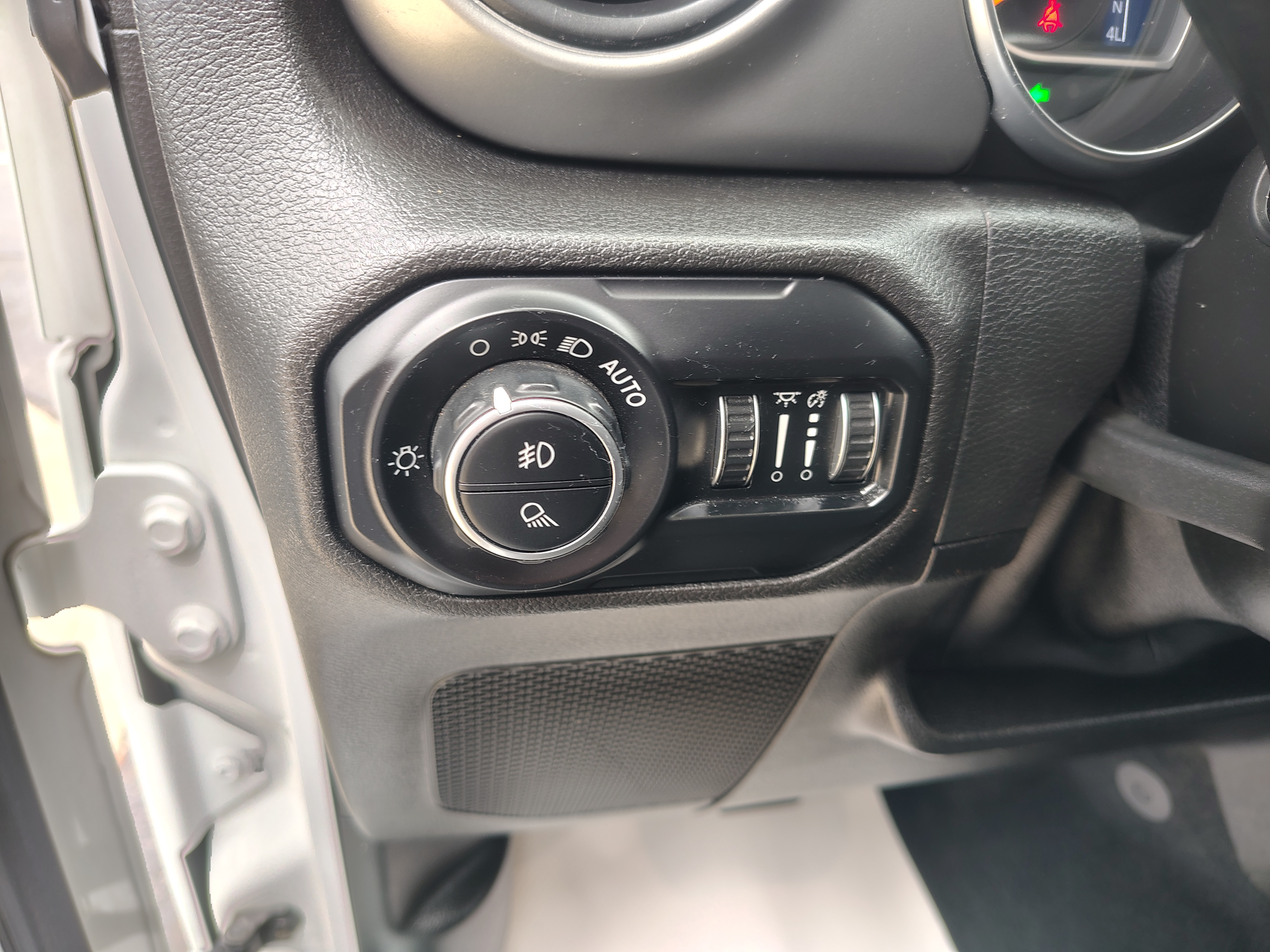 2021 Jeep Gladiator photo 22 of 34