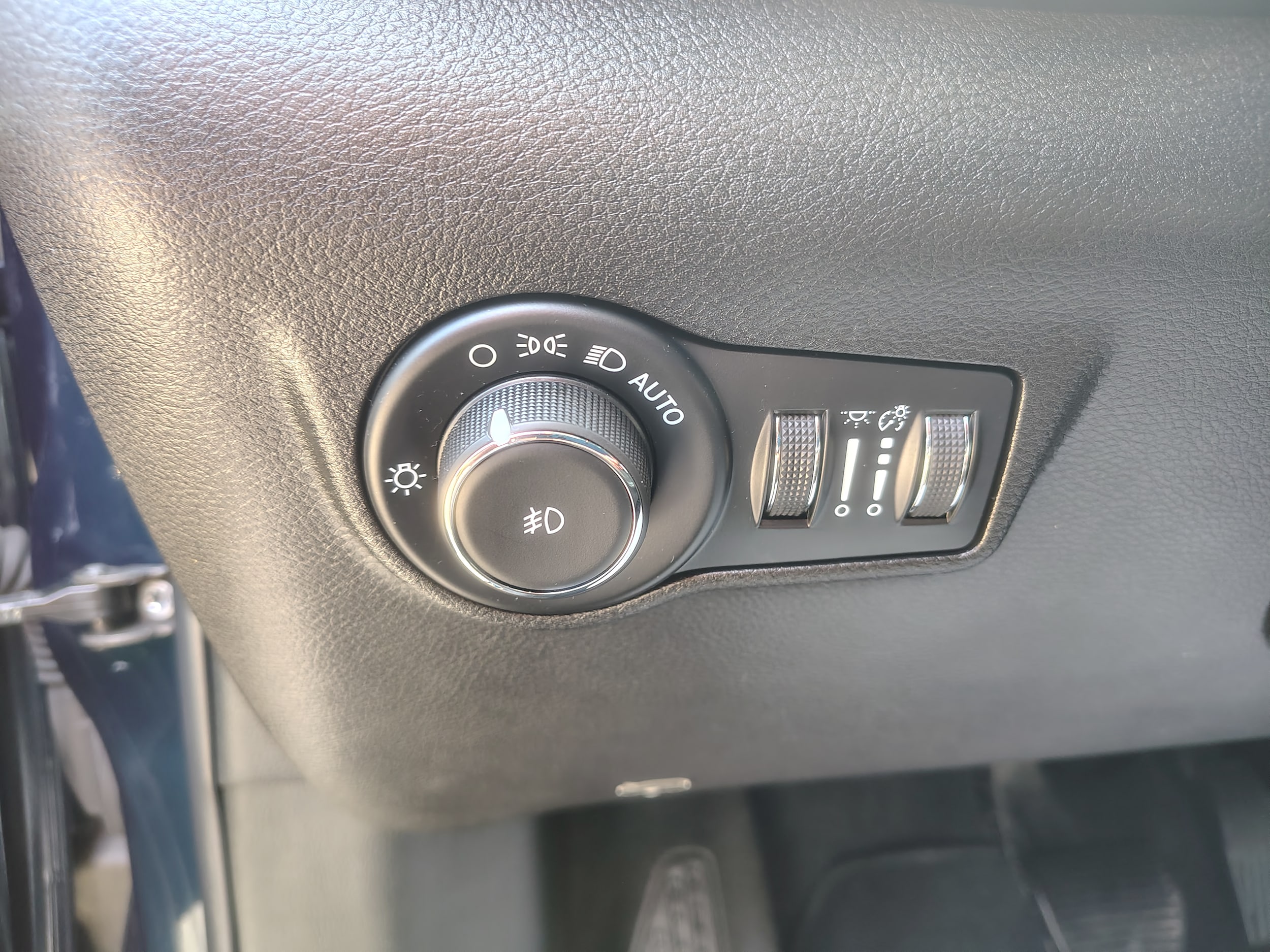 2024 Jeep Compass Limited Fathom Blue Pearlcoat at Solomon CJD Carmichaels