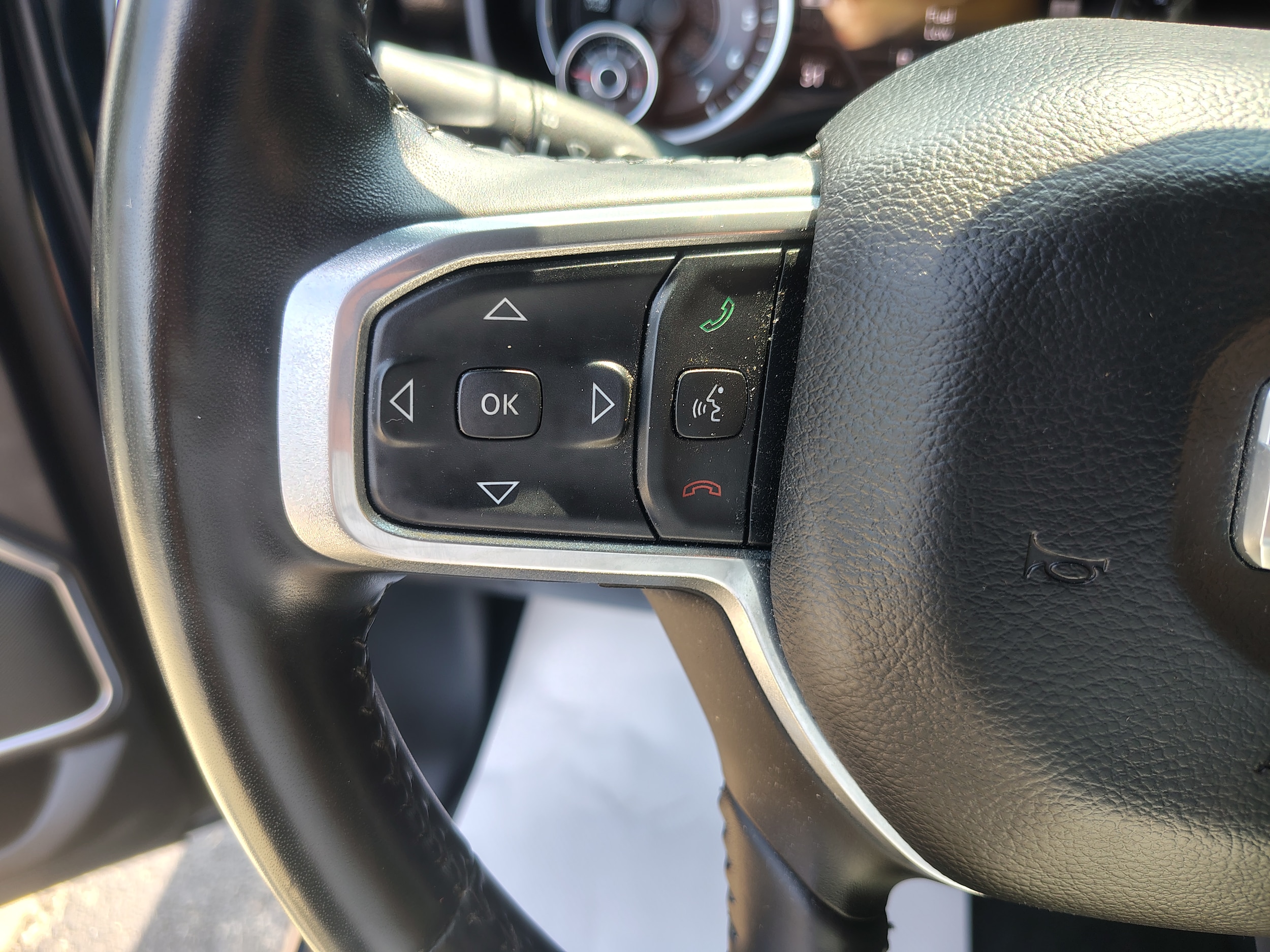 2022 Ram 1500 photo 32 of 44