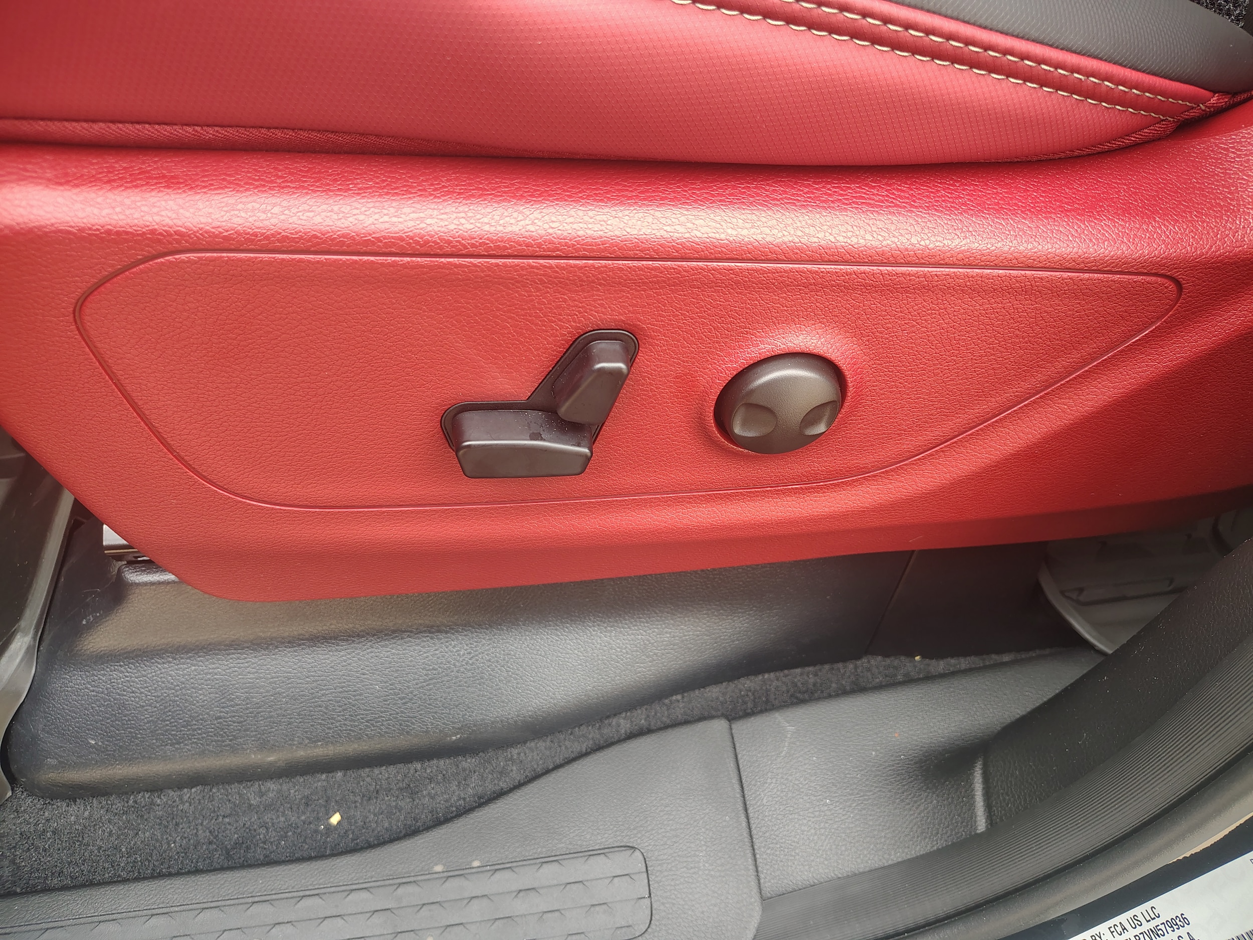 2027 Ram 1500 photo 14 of 19