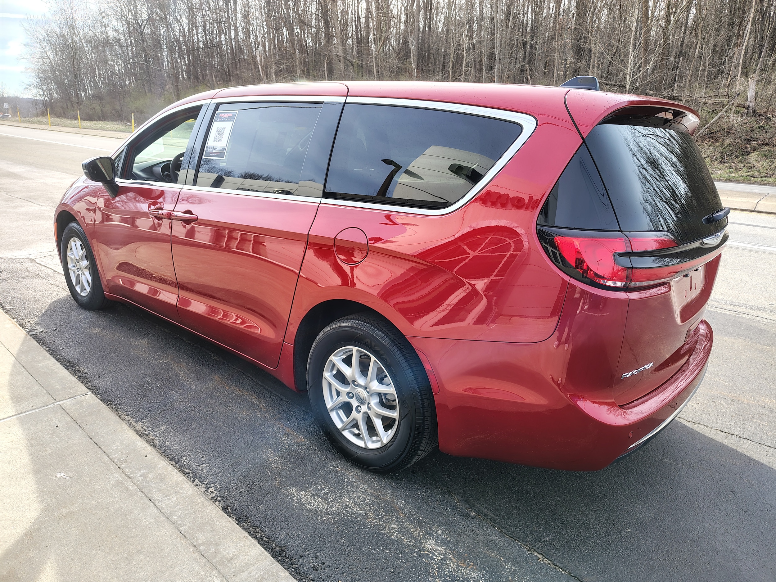 2025 Chrysler Pacifica Select - 6