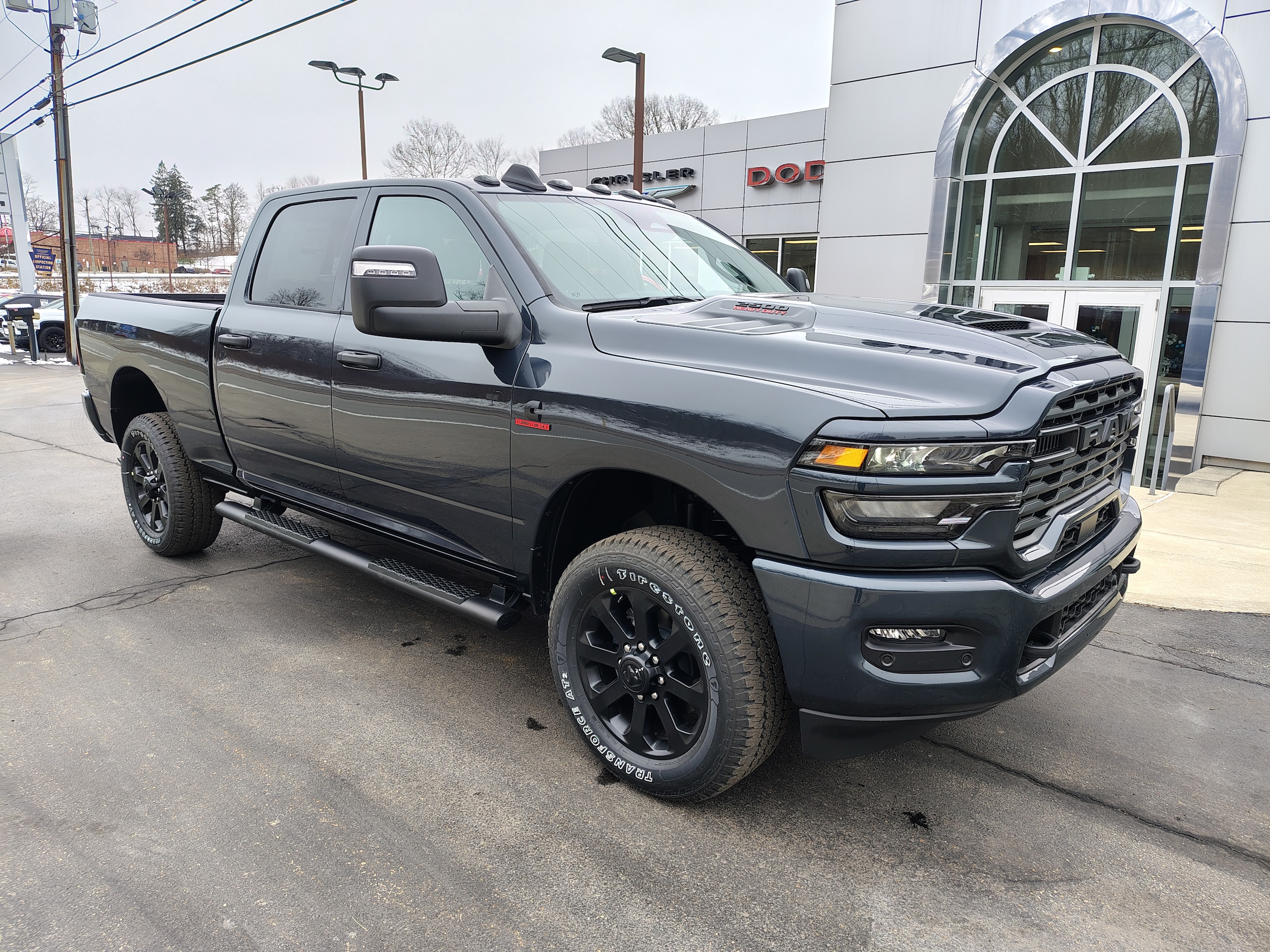 2026 Ram 2500 BLACK EXPRESS CREW CAB 4X4 6'4 BOX - 1