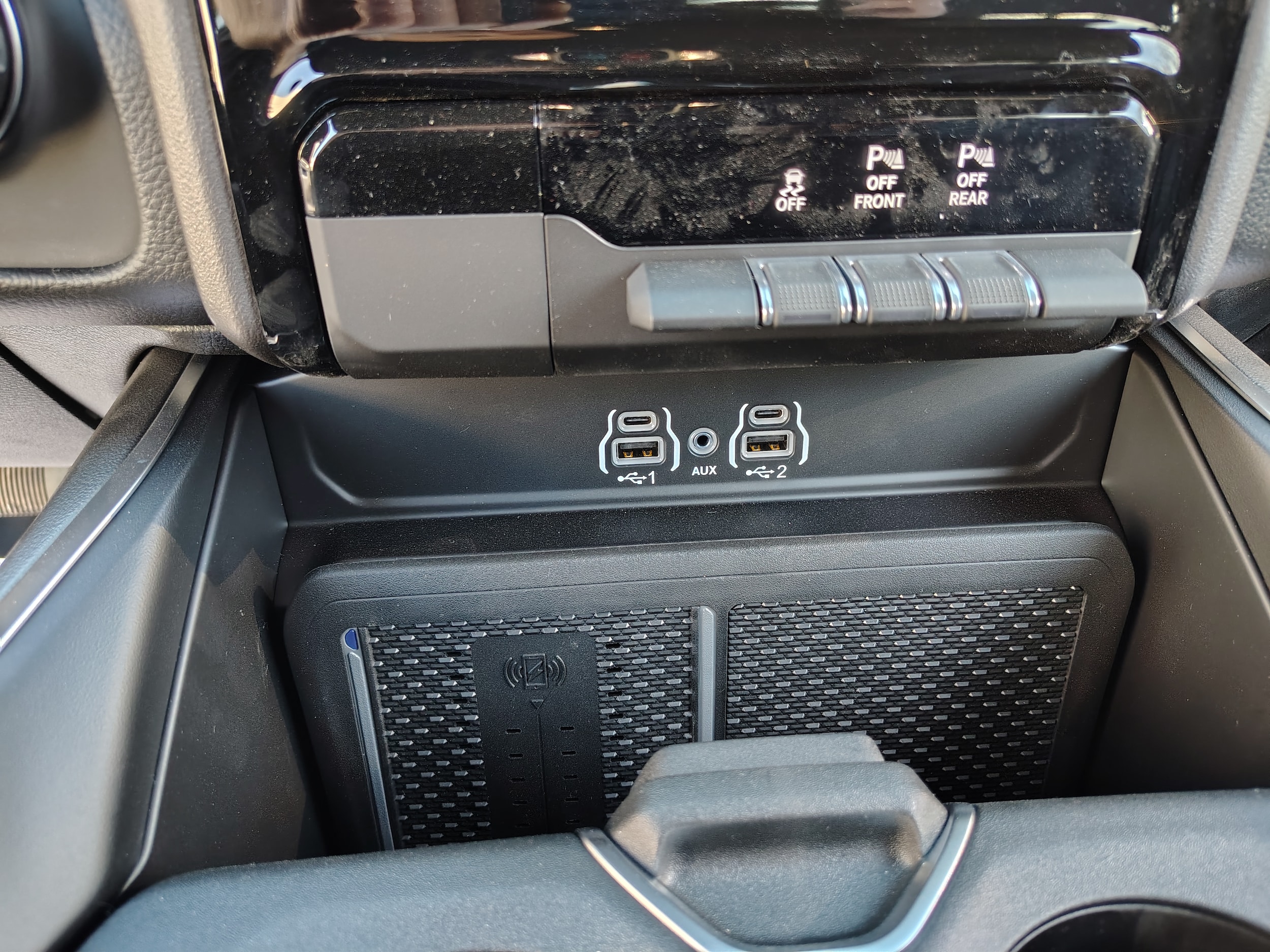2026 Ram 1500 BIG HORN CREW CAB 4X4 5'7 BOX Diamond Black Crystal Pearlcoat at Solomon CJD Carmichaels