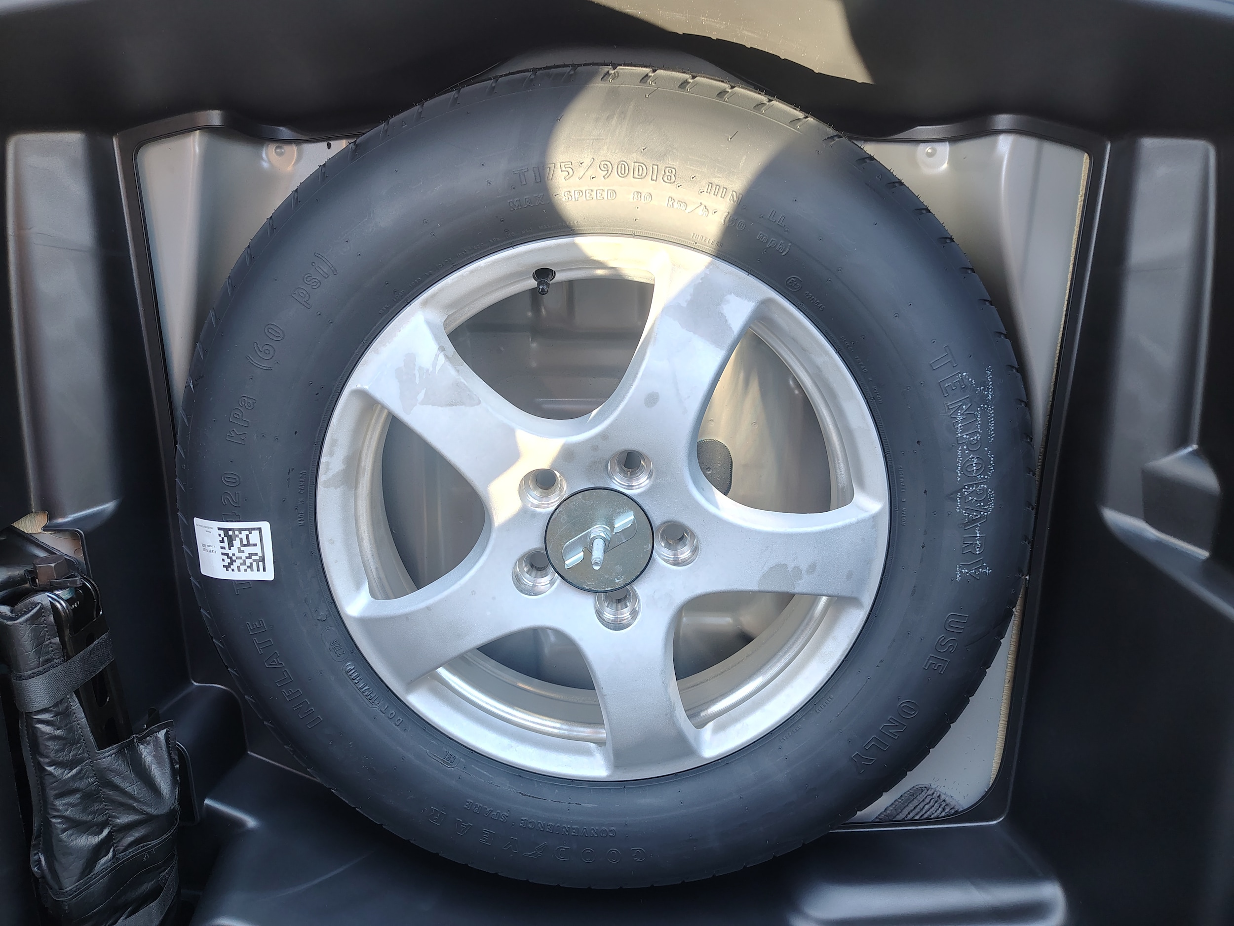 2027 Jeep Grand Cherokee photo 16 of 45