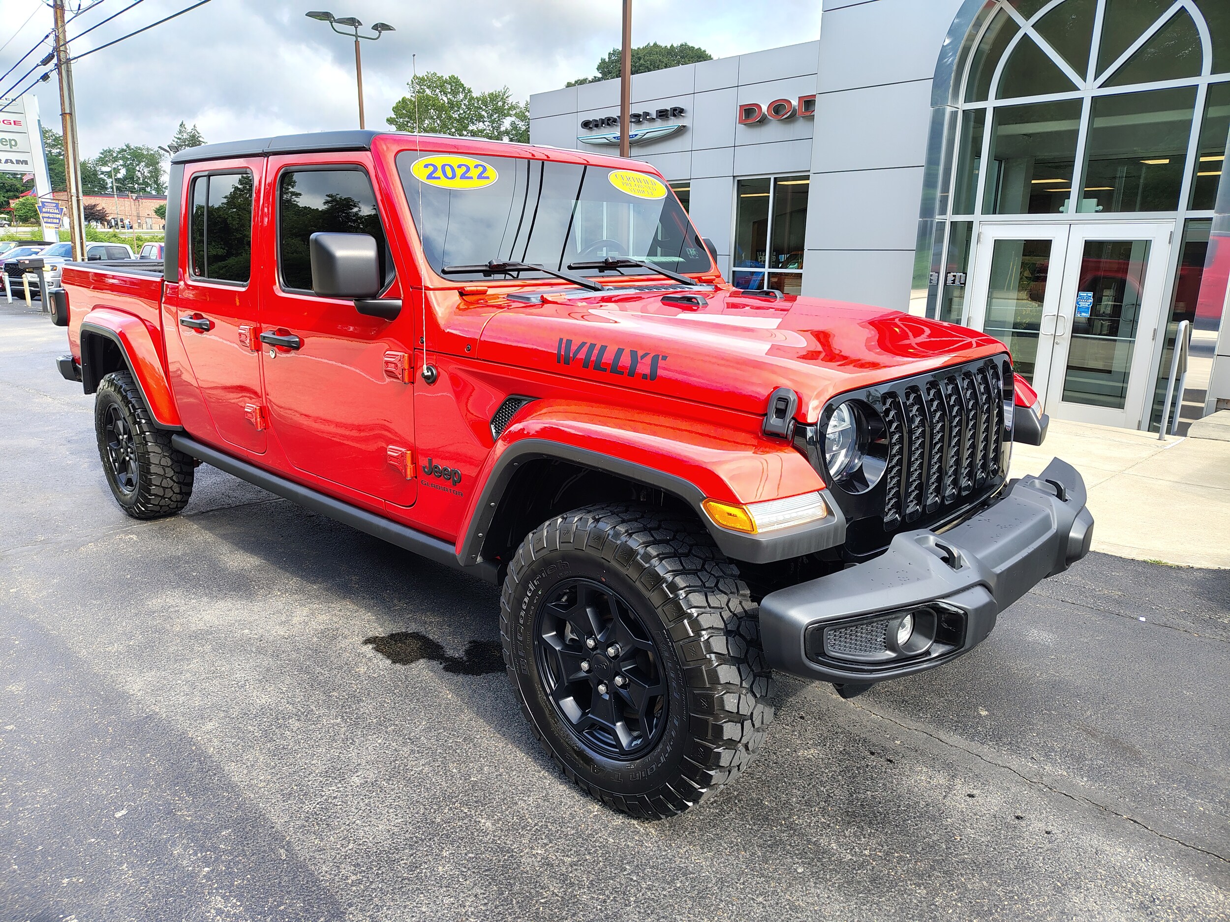 2022 Jeep Gladiator Willys photo 2