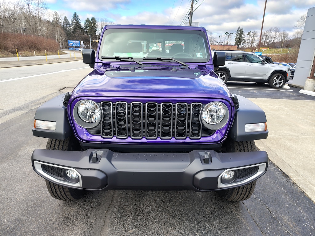 New 2026 Jeep Gladiator SPORT 4X4 Pickup