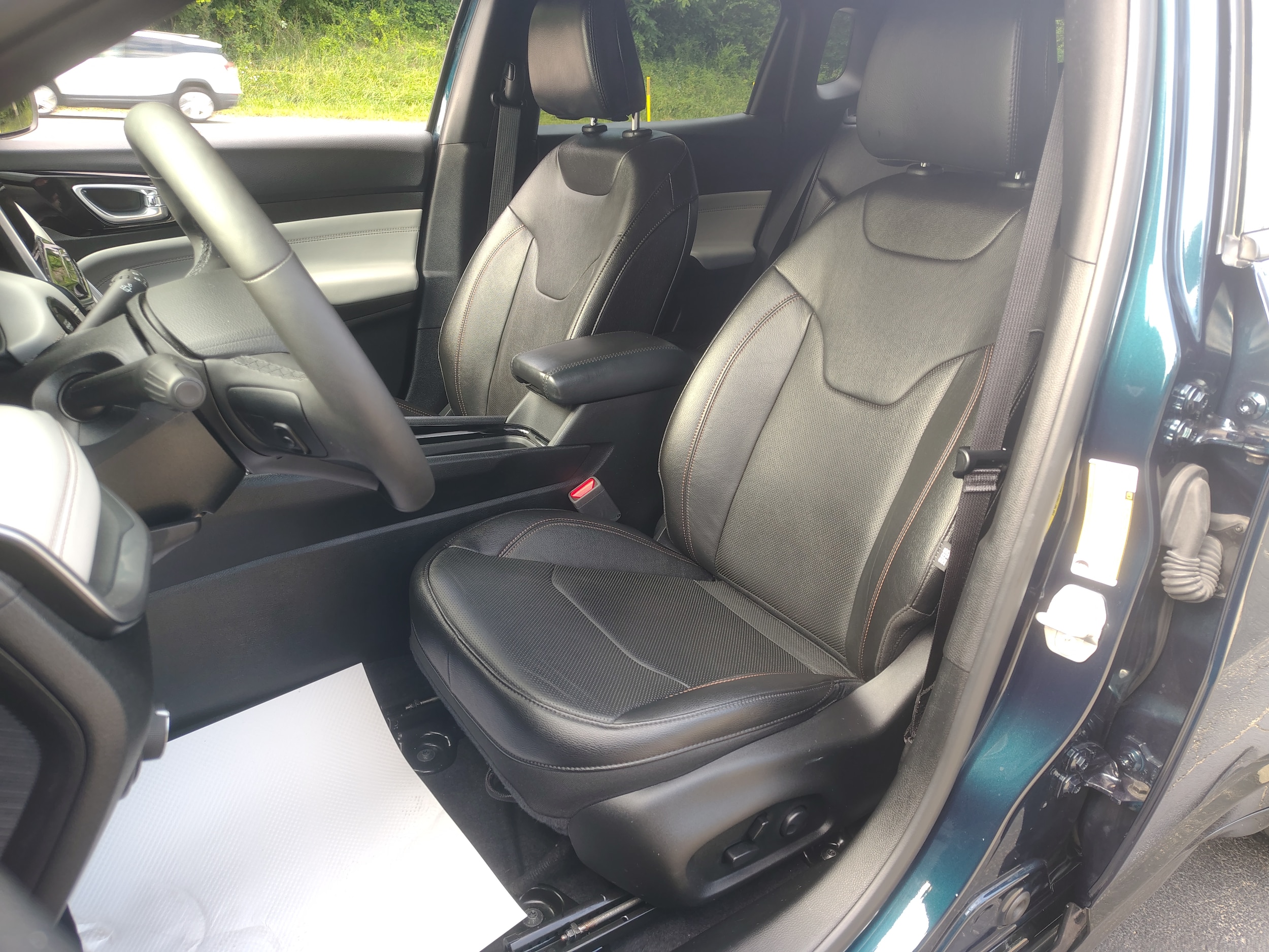 2024 Jeep Compass Limited Fathom Blue Pearlcoat at Solomon CJD Carmichaels