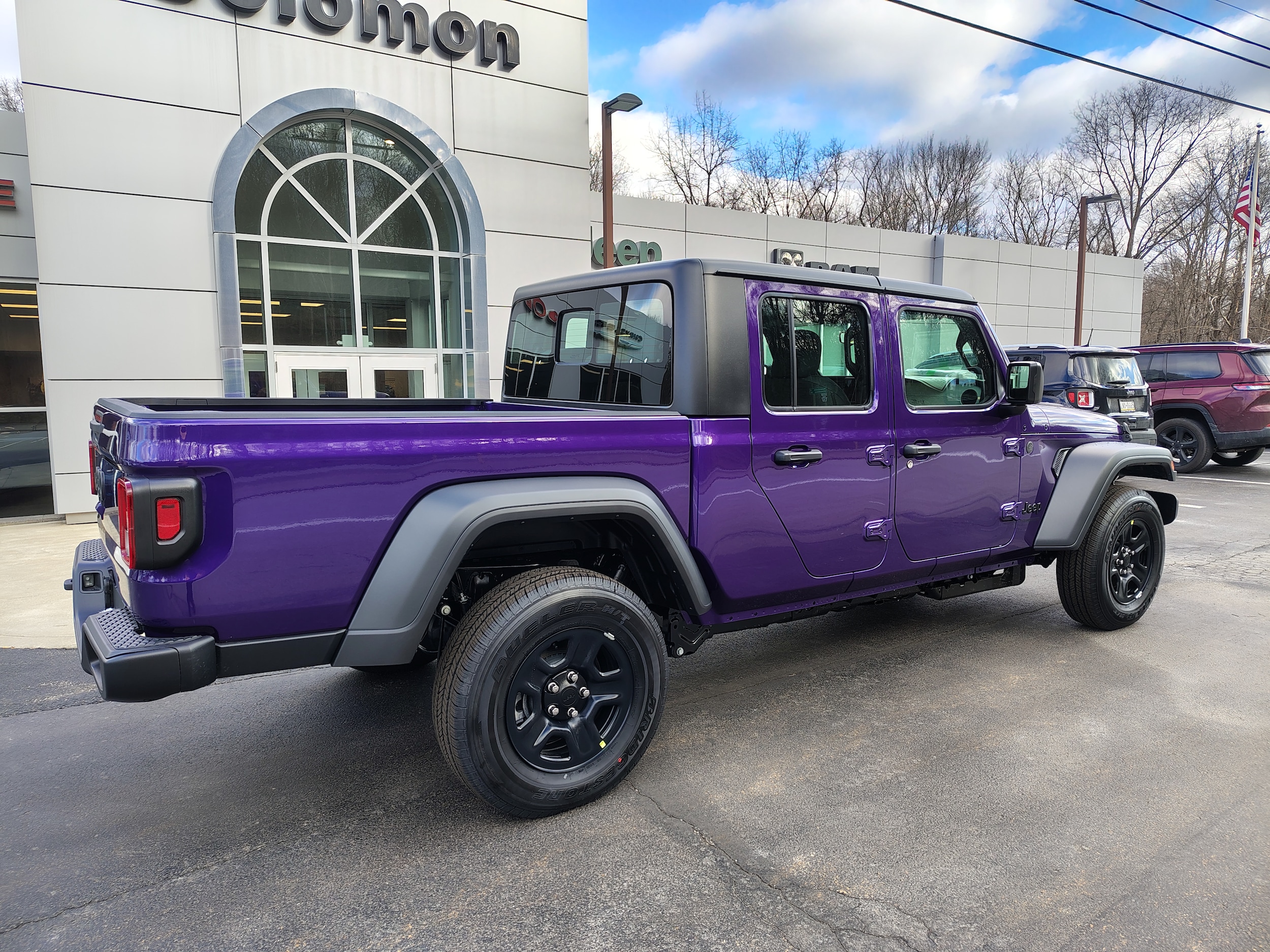 2026 Jeep Gladiator SPORT 4X4 - 9