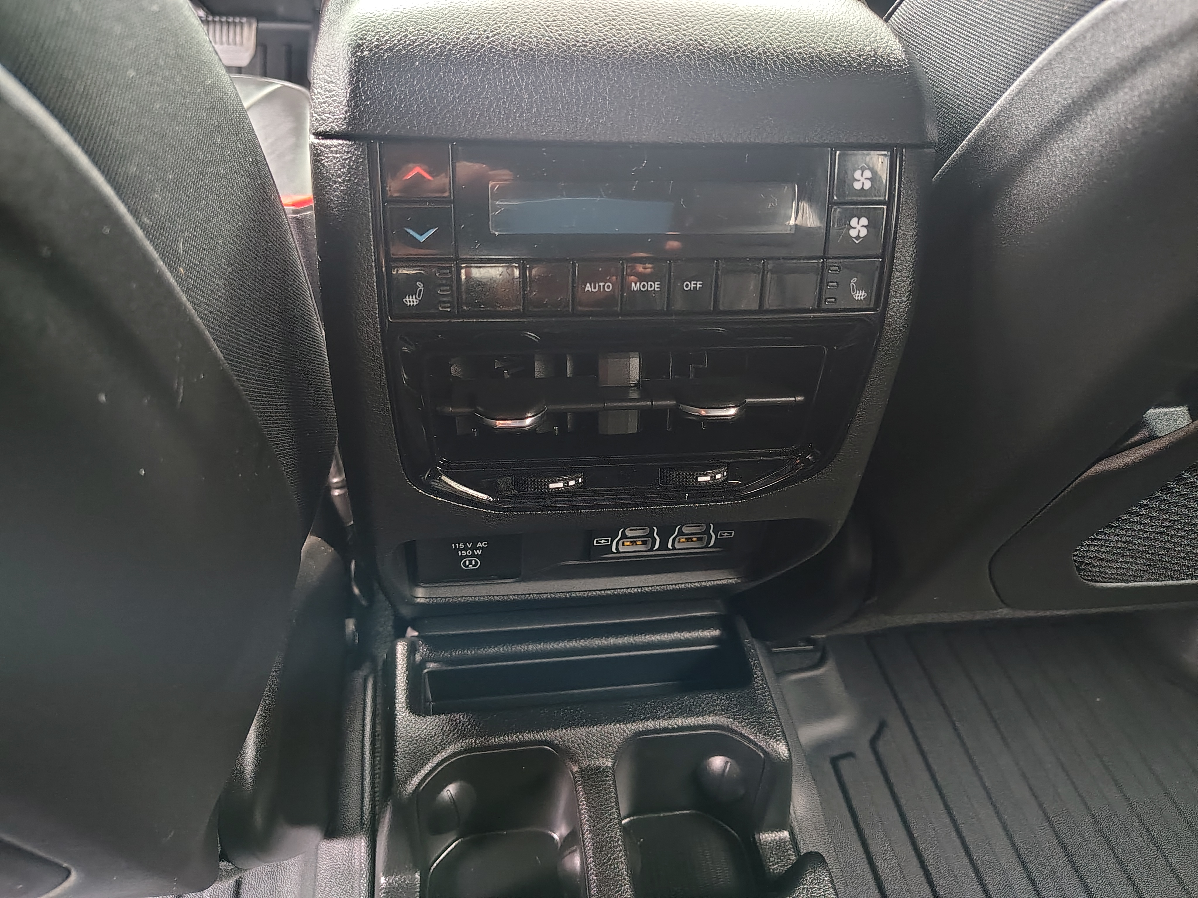 2025 Jeep Grand Cherokee L photo 28 of 45