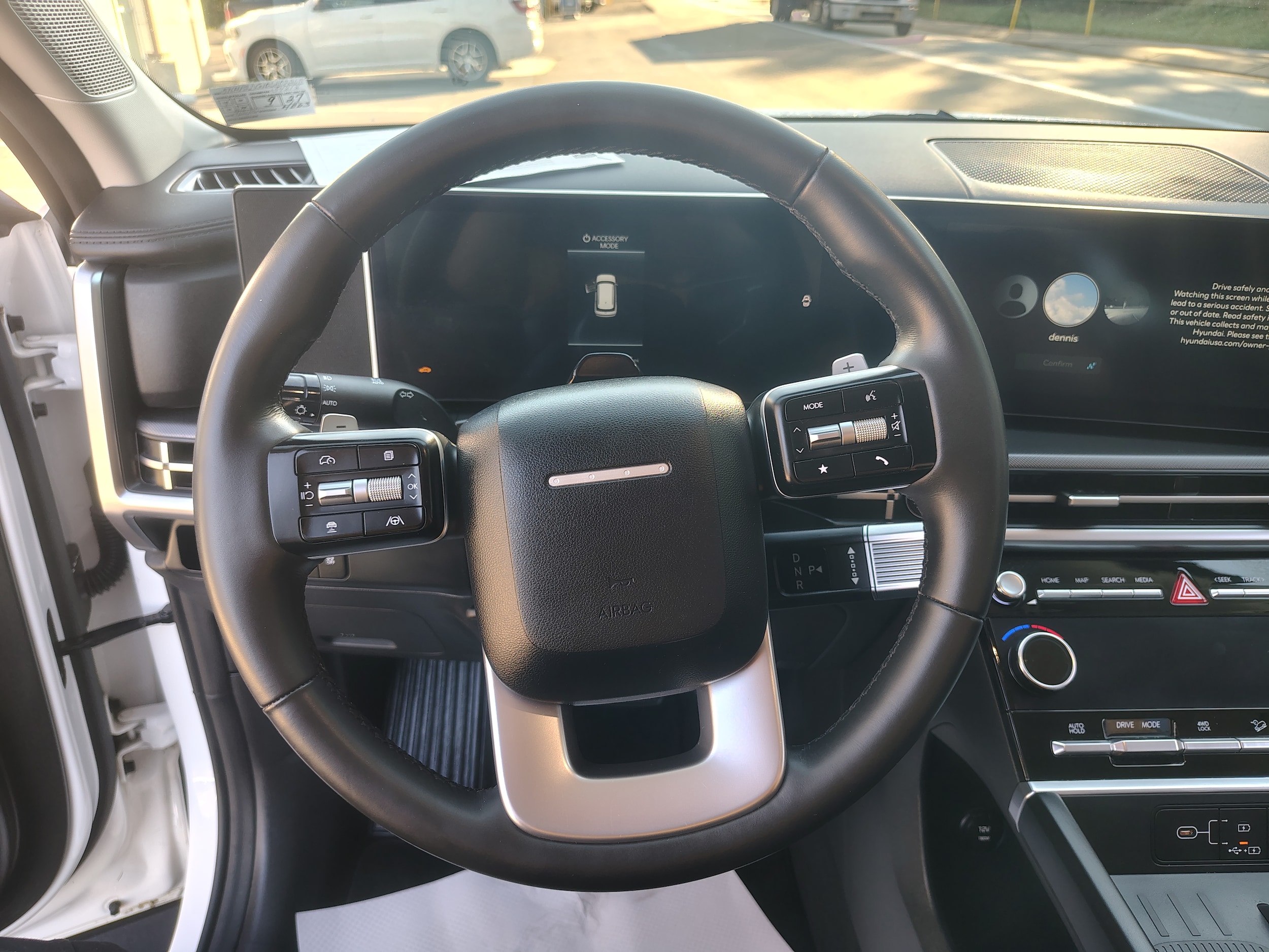 2025 Hyundai Santa Fe Hybrid photo 32 of 40
