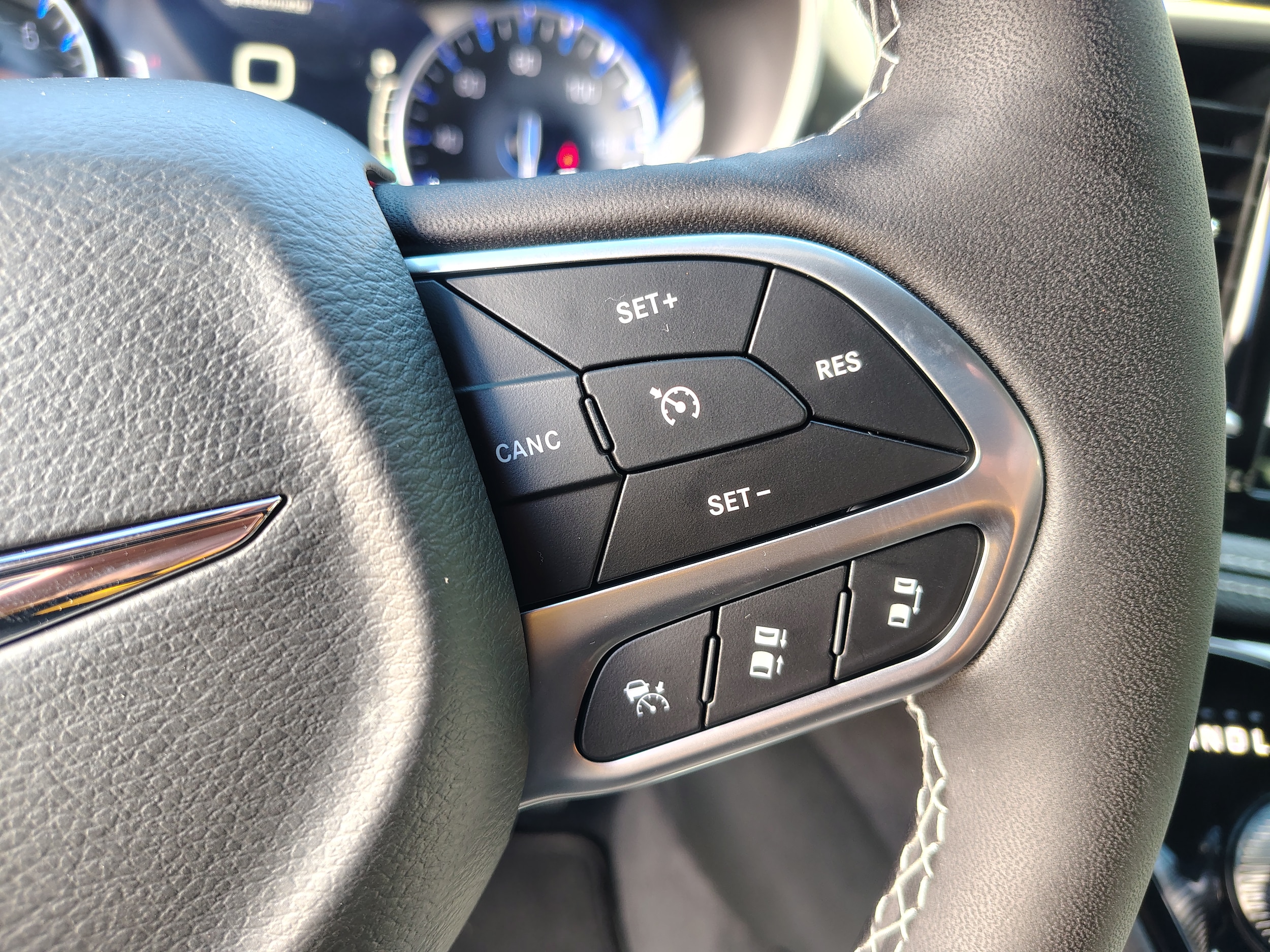 2026 Chrysler Pacifica SELECT Bright White at Three Rivers CJD