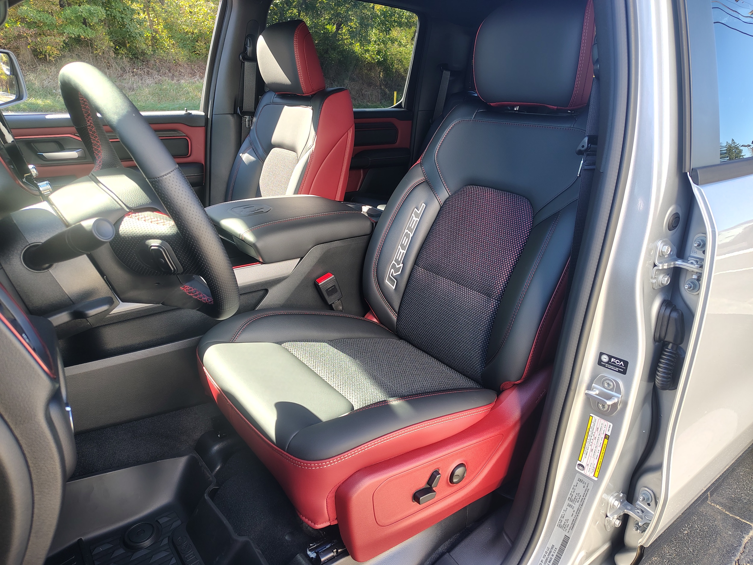 2027 Ram 1500 photo 18 of 41