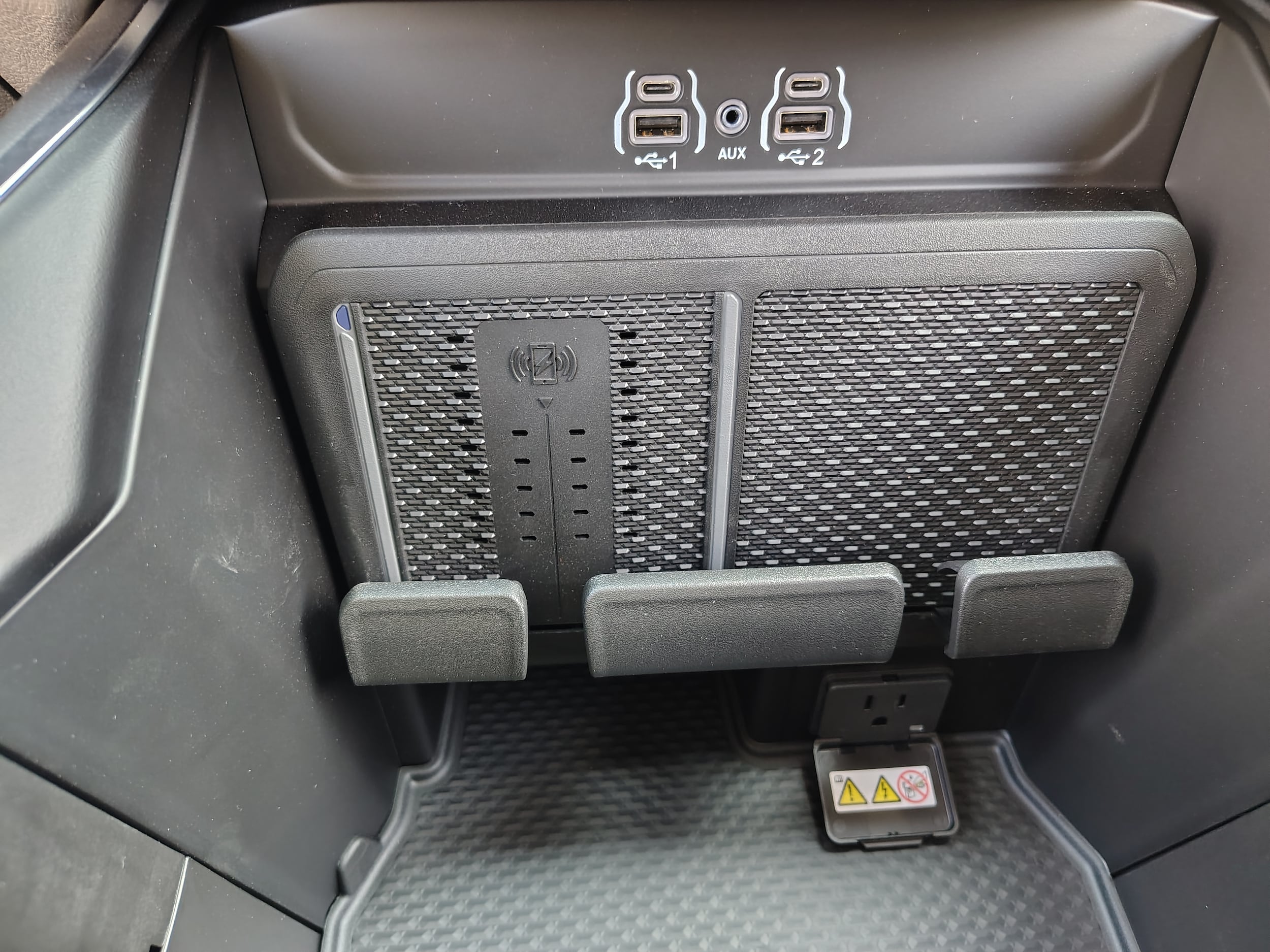 2027 Ram 1500 photo 31 of 32