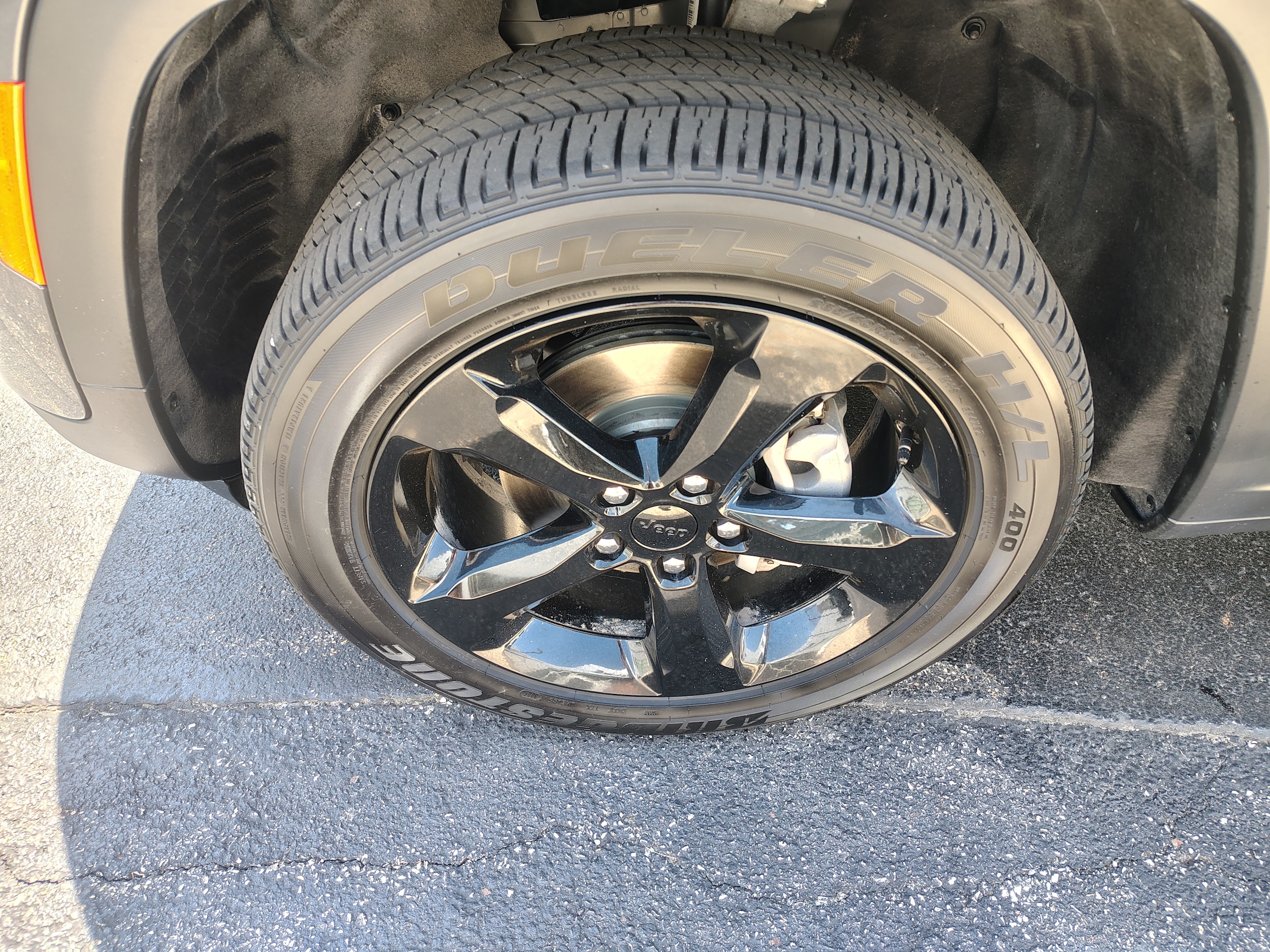 2025 Jeep Grand Cherokee Altitude X Baltic Gray Metallic Clearcoat at Solomon CJD Carmichaels