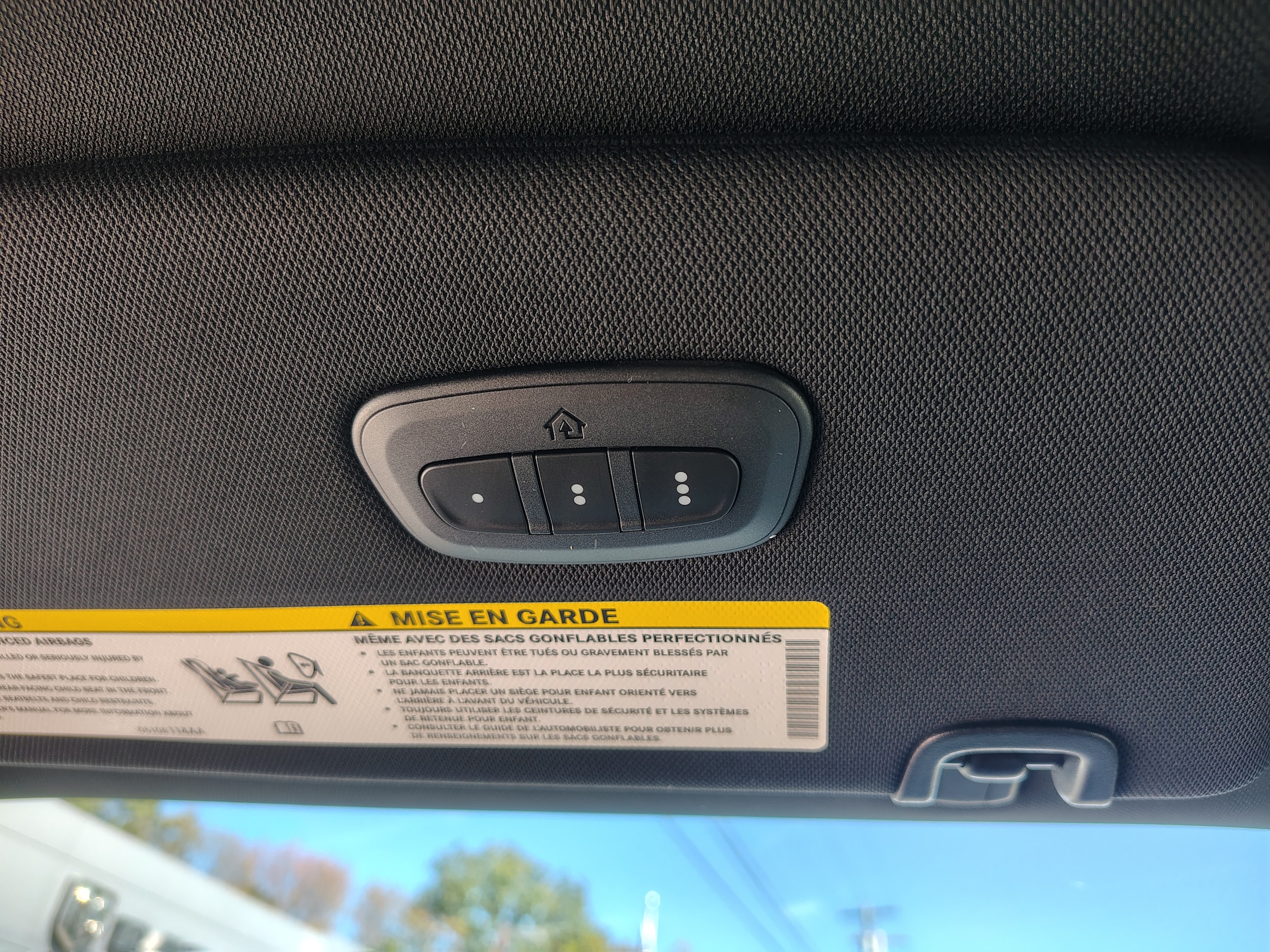 2026 Chrysler Pacifica SELECT Bright White at Three Rivers CJD