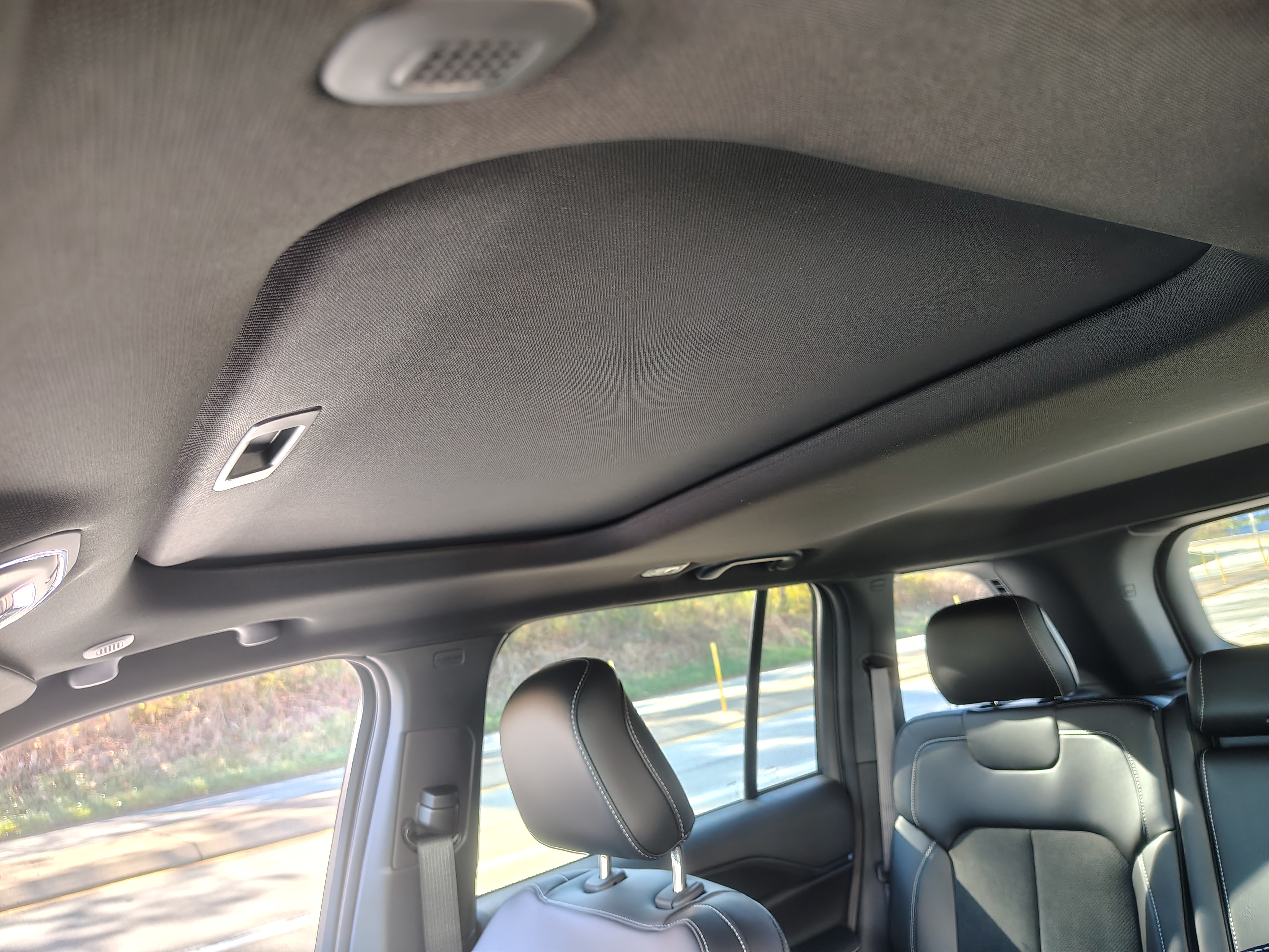 2027 Jeep Grand Cherokee photo 24 of 39
