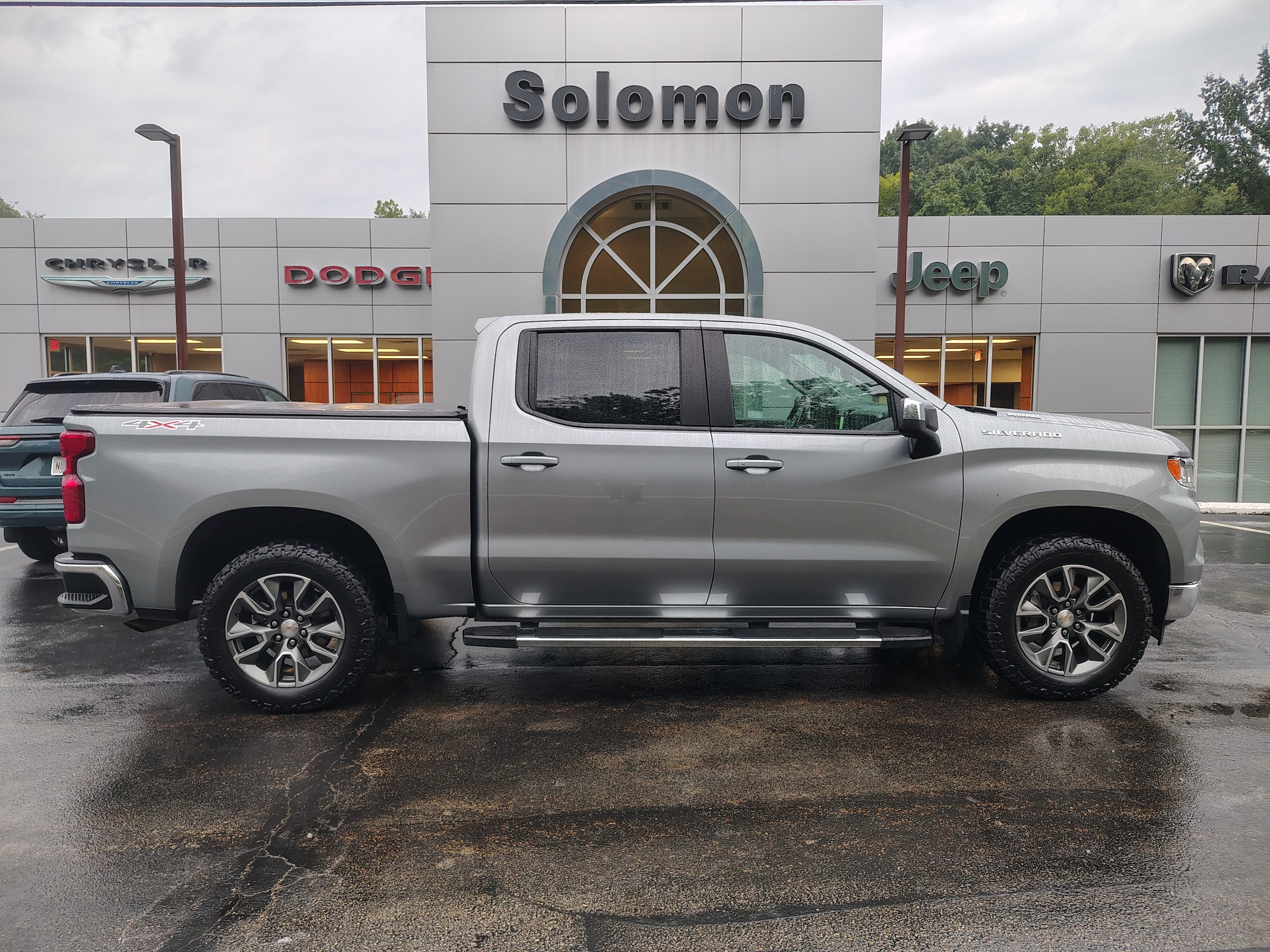 2025 Chevrolet Silverado 1500 LT - 0