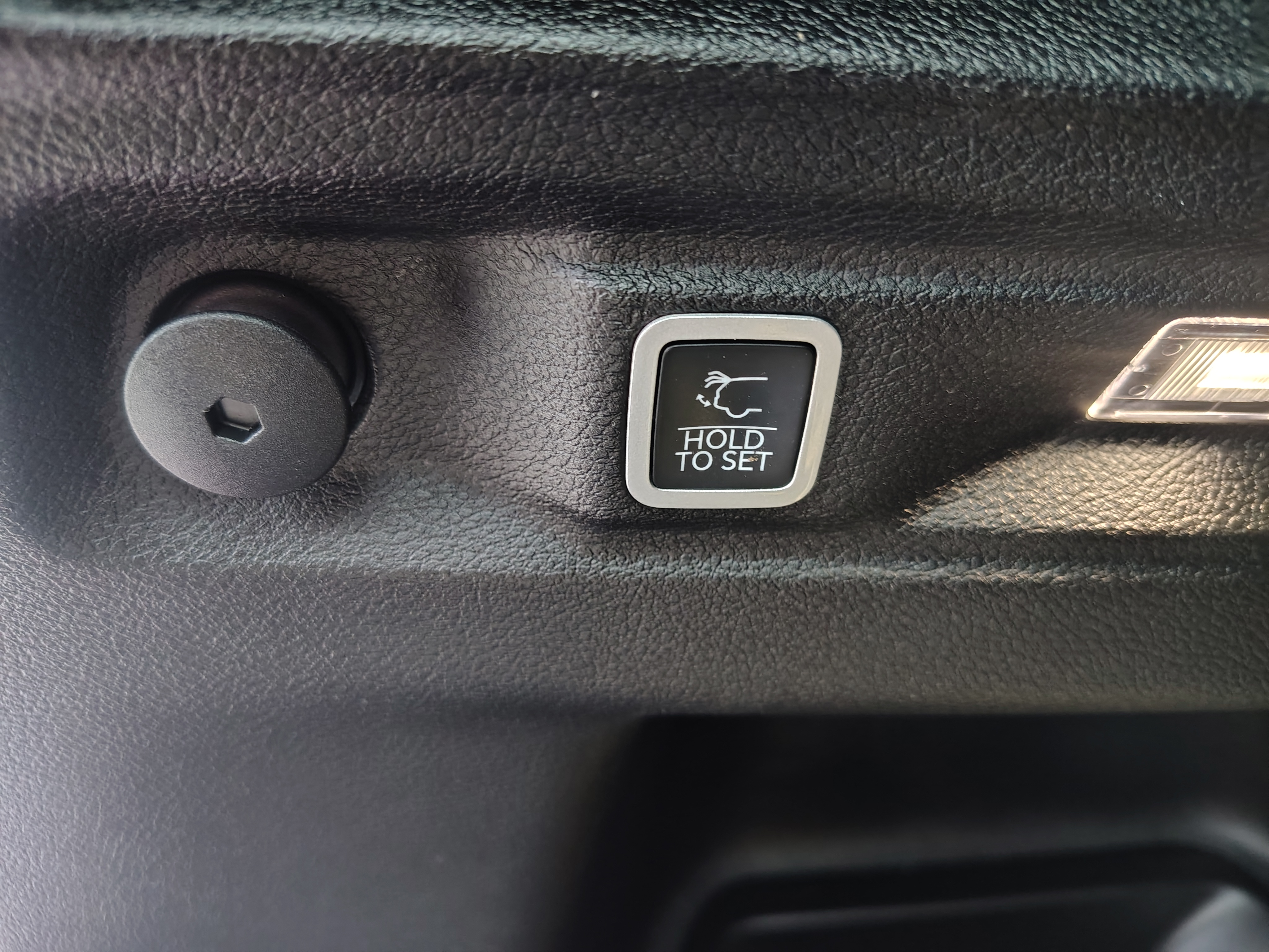 2025 Jeep Grand Cherokee L photo 14 of 45