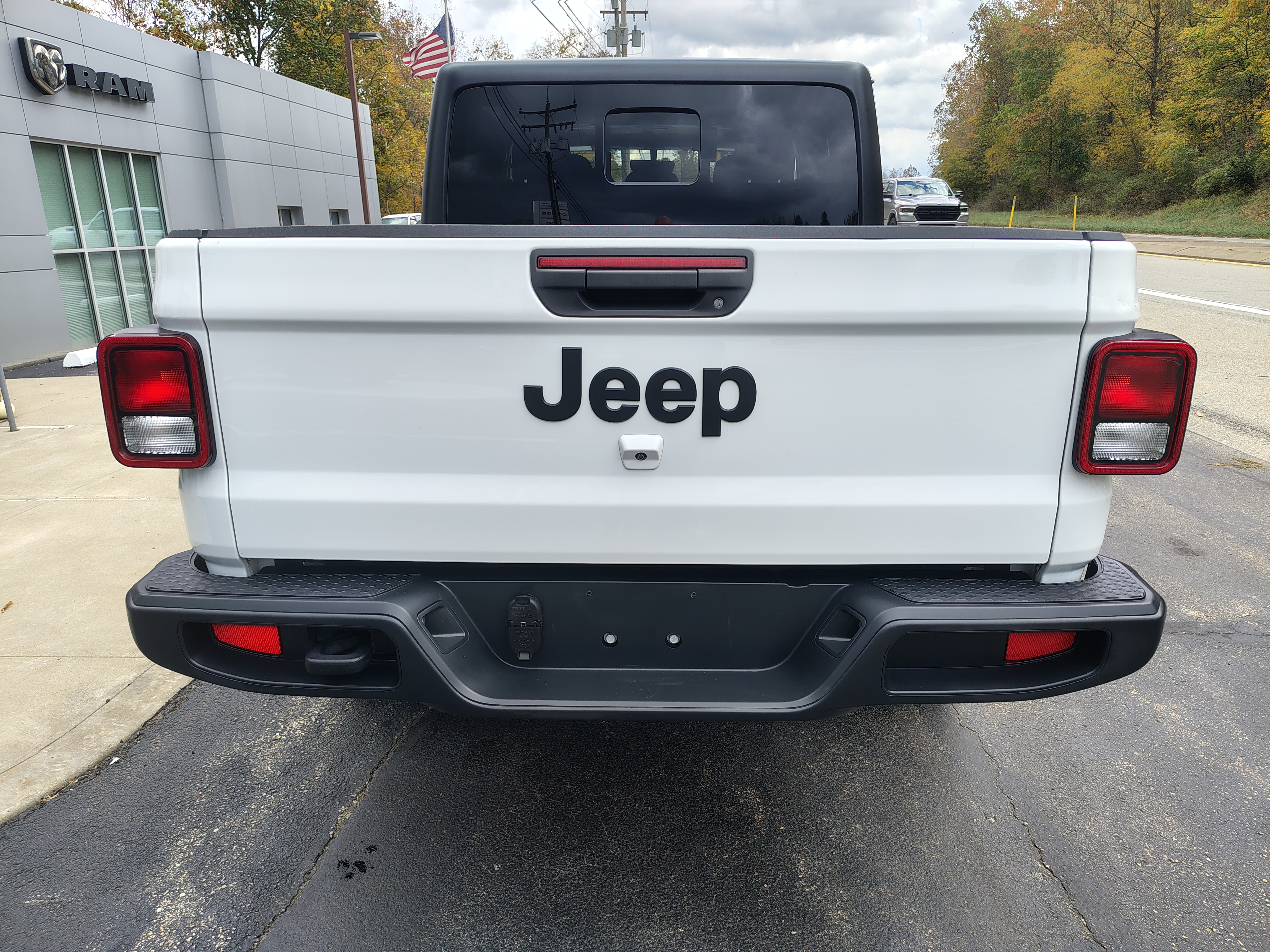 2021 Jeep Gladiator photo 10 of 34