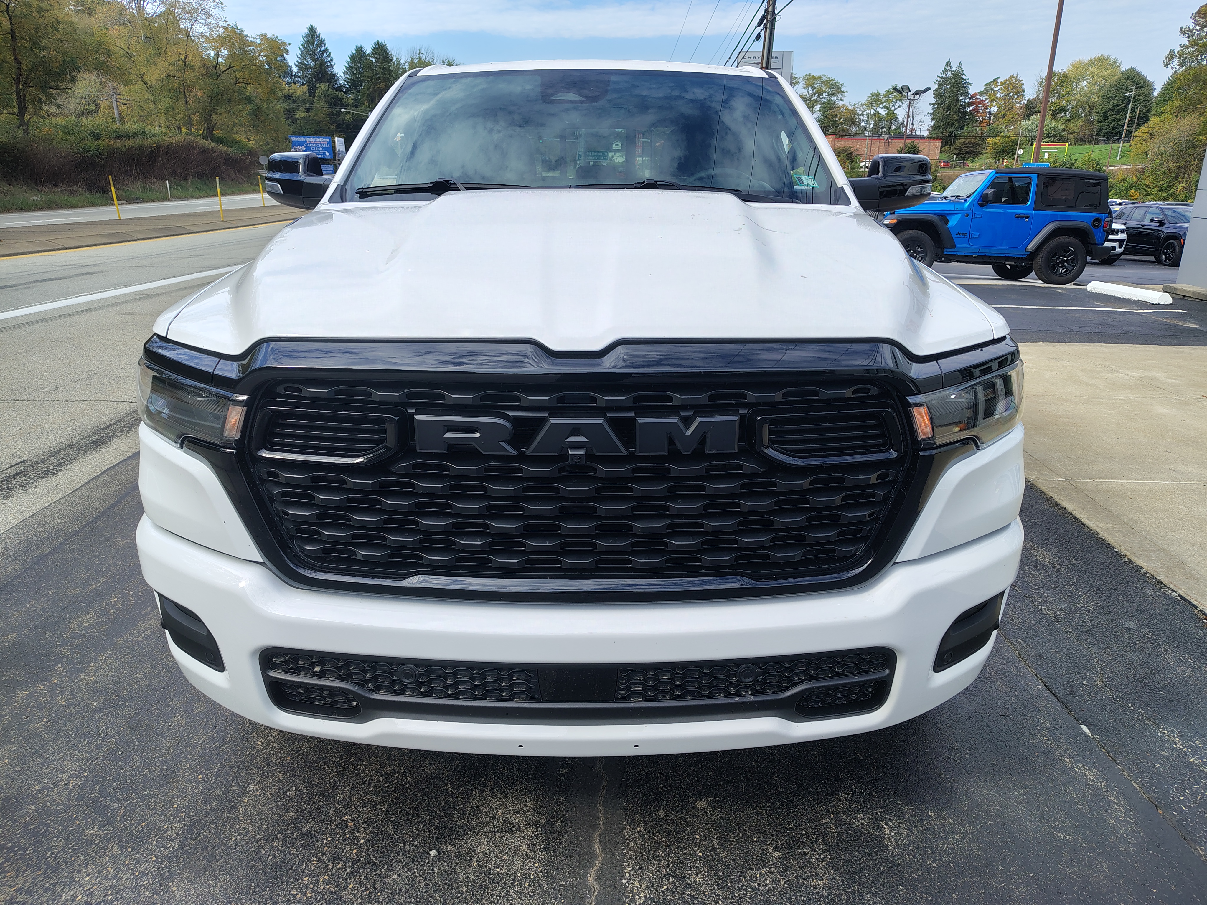 2027 Ram 1500 photo 3 of 42