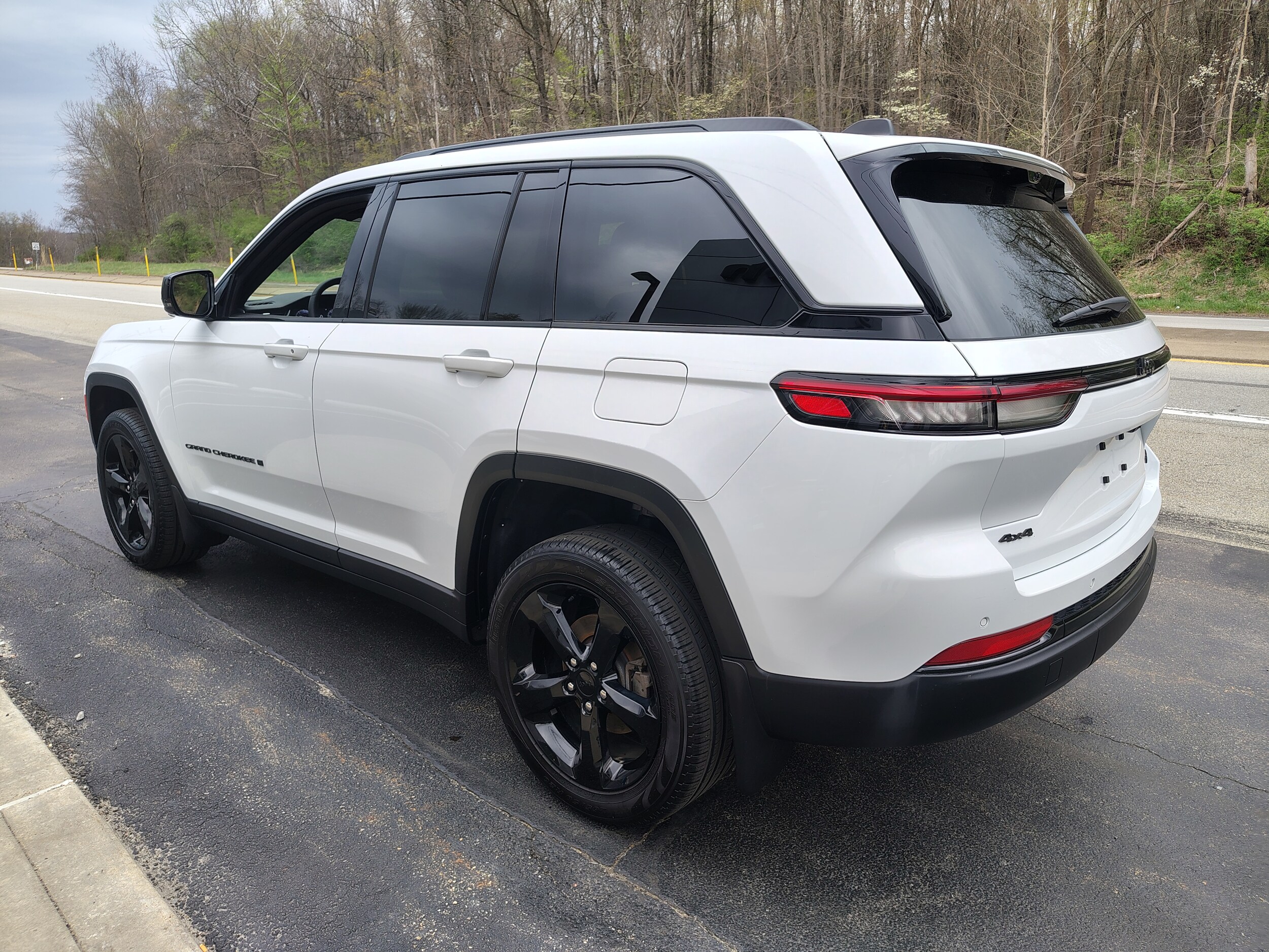 2024 Jeep Grand Cherokee Limited Bright White Clearcoat at Solomon CJD Carmichaels