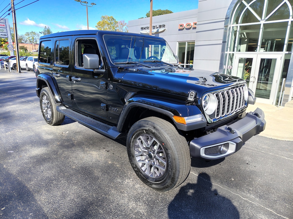 New 2026 Jeep Wrangler 4-DOOR SAHARA Sport Utility