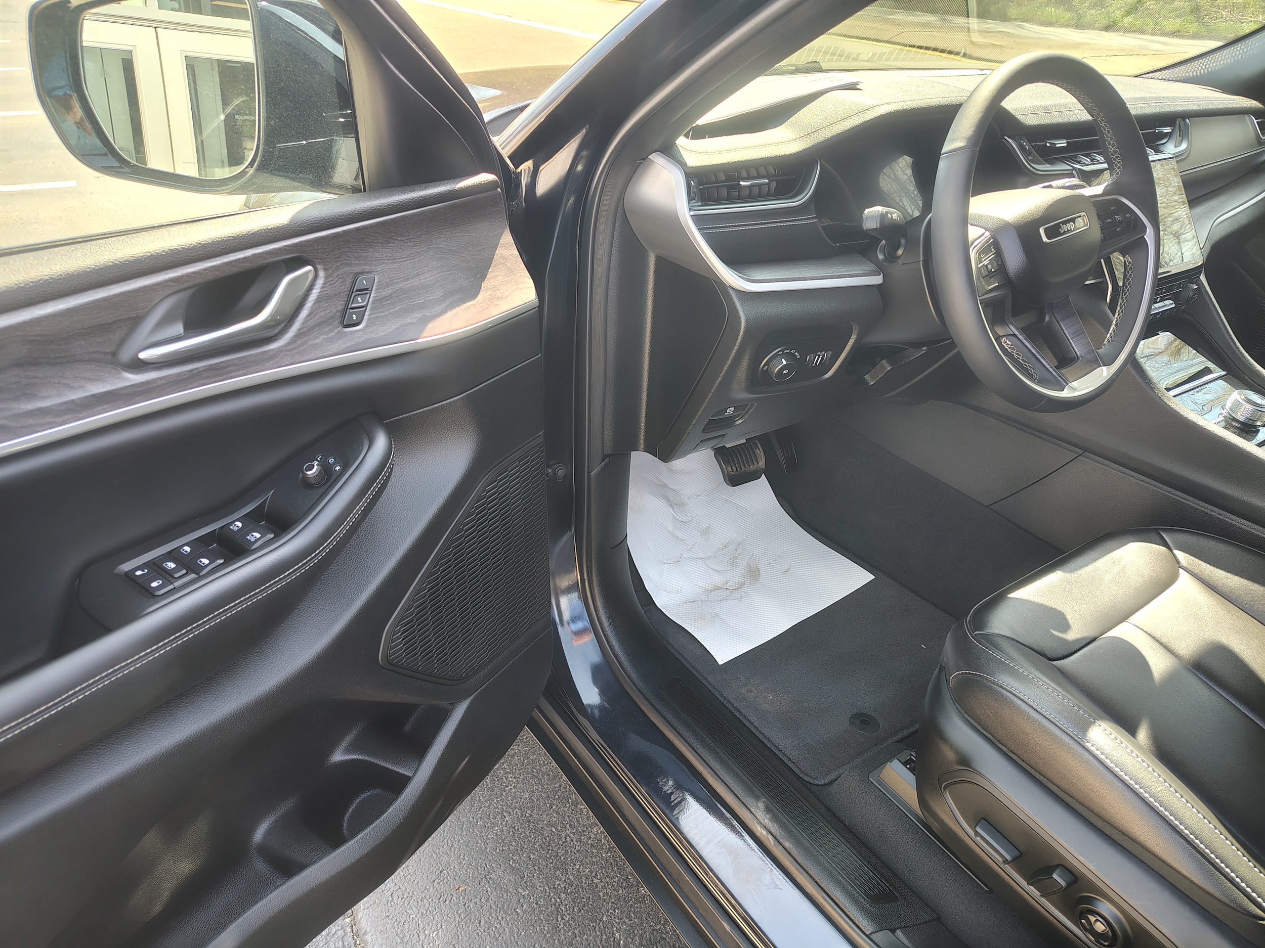 2024 Jeep Grand Cherokee Limited Midnight Sky at Solomon CJD Carmichaels