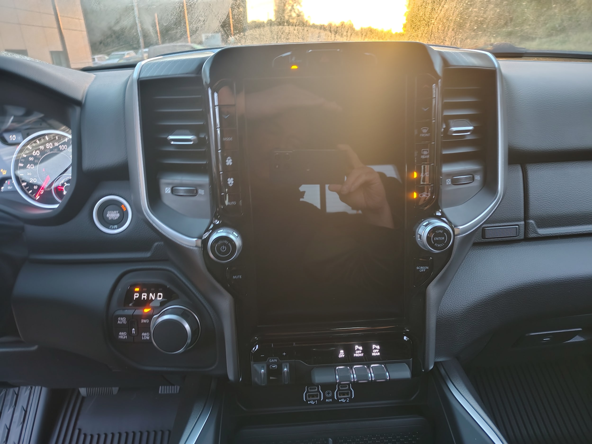 2027 Ram 1500 photo 36 of 40
