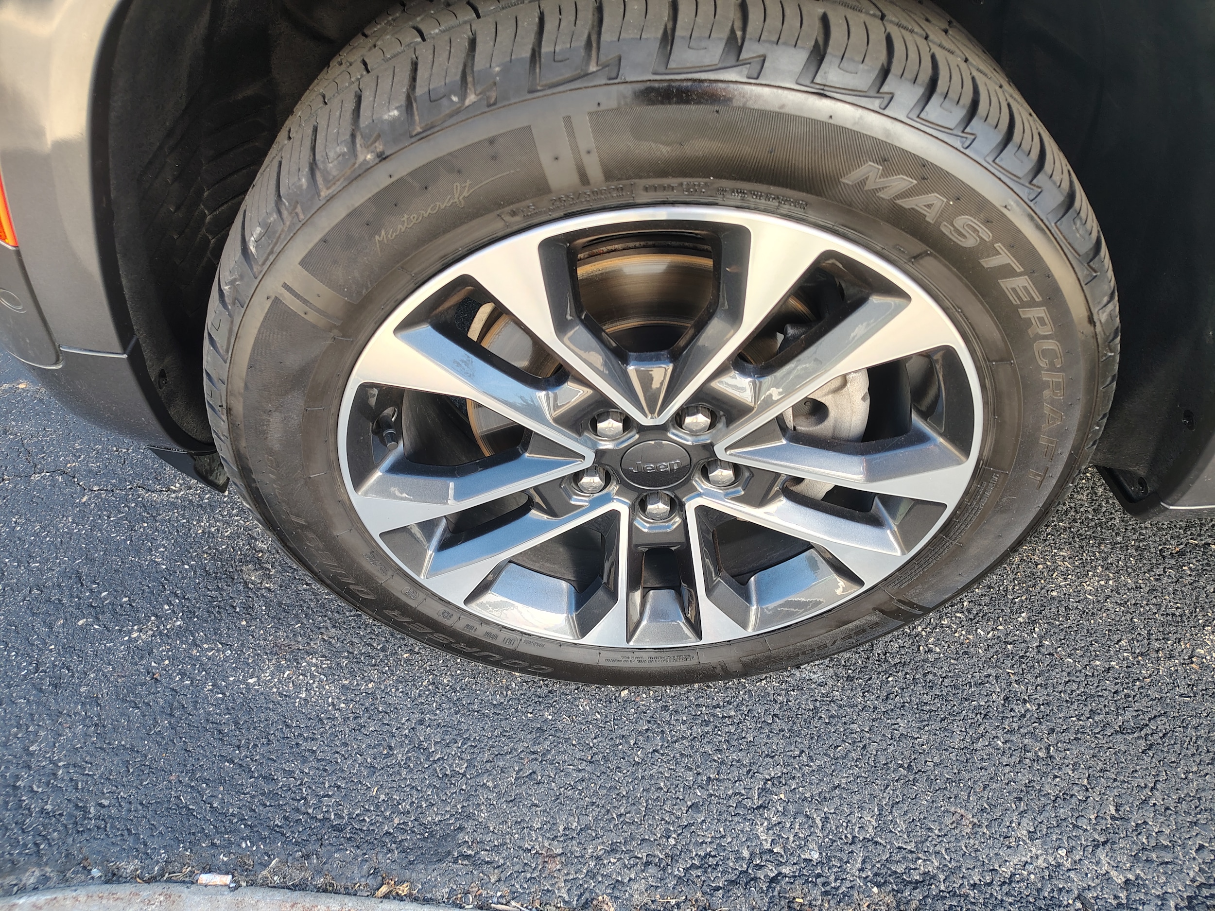 2022 Jeep Grand Cherokee L photo 5 of 46