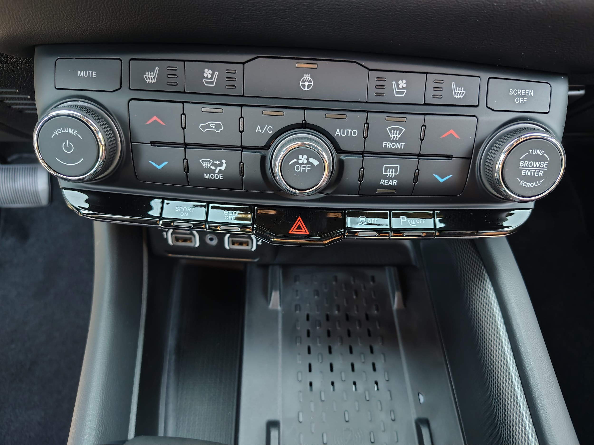 2027 Dodge Durango GT HEMI V8 PLUS AWD White Knuckle at Solomon CJD Carmichaels