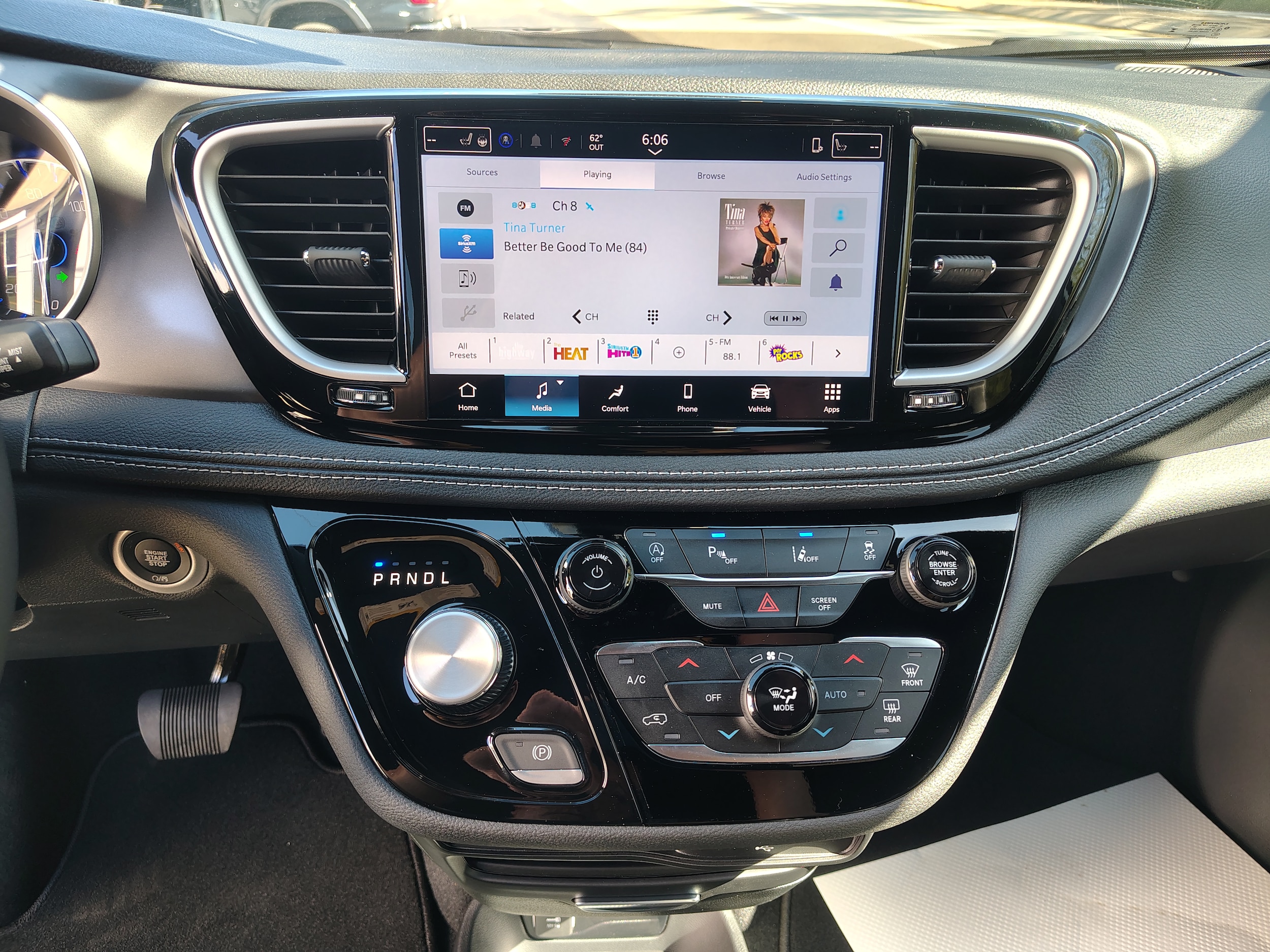 2026 Chrysler Pacifica SELECT Bright White at Three Rivers CJD