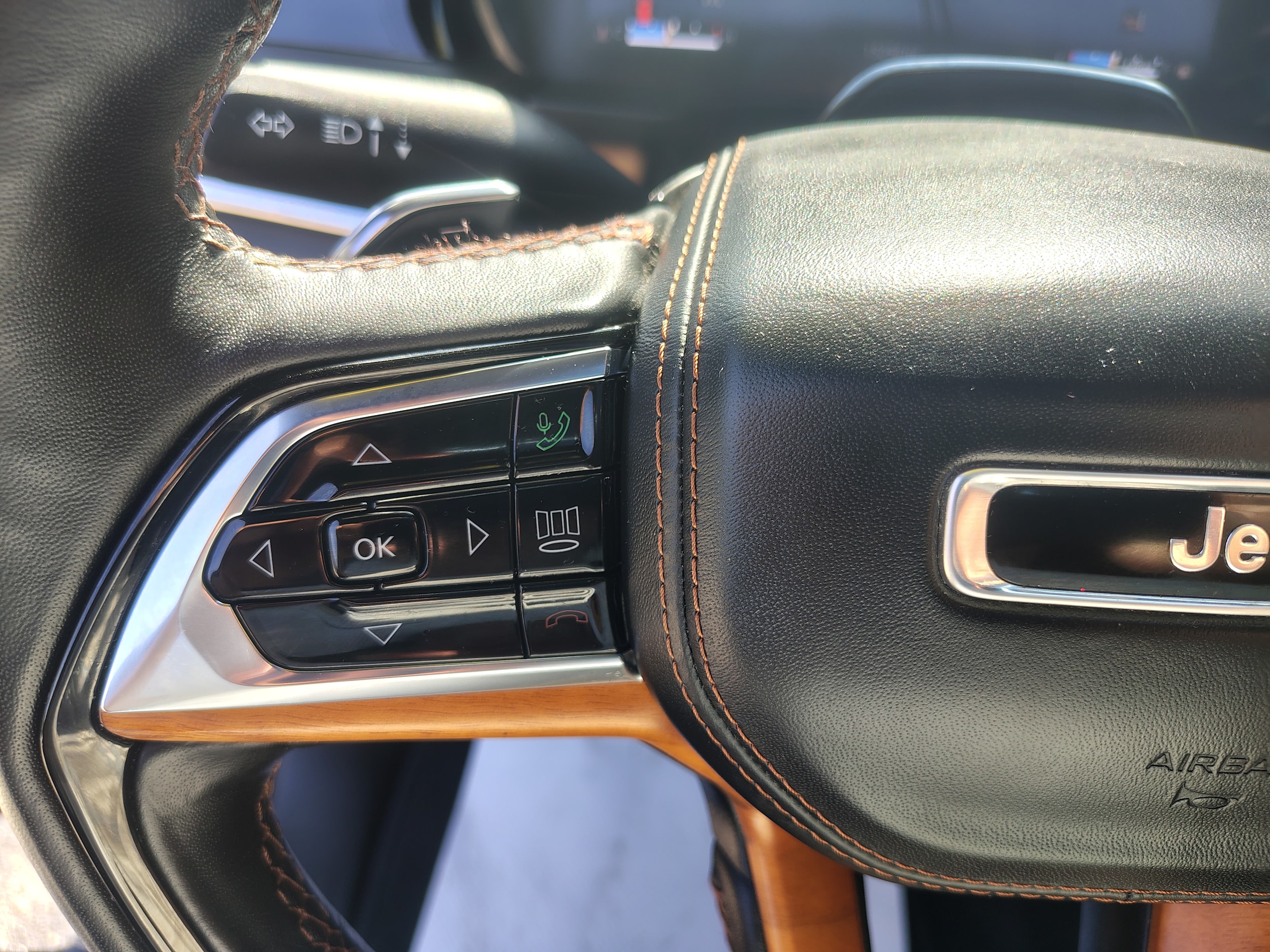 2025 Jeep Grand Cherokee L Summit Reserve Diamond Black Crystal Pearlcoat at Solomon CJD Carmichaels