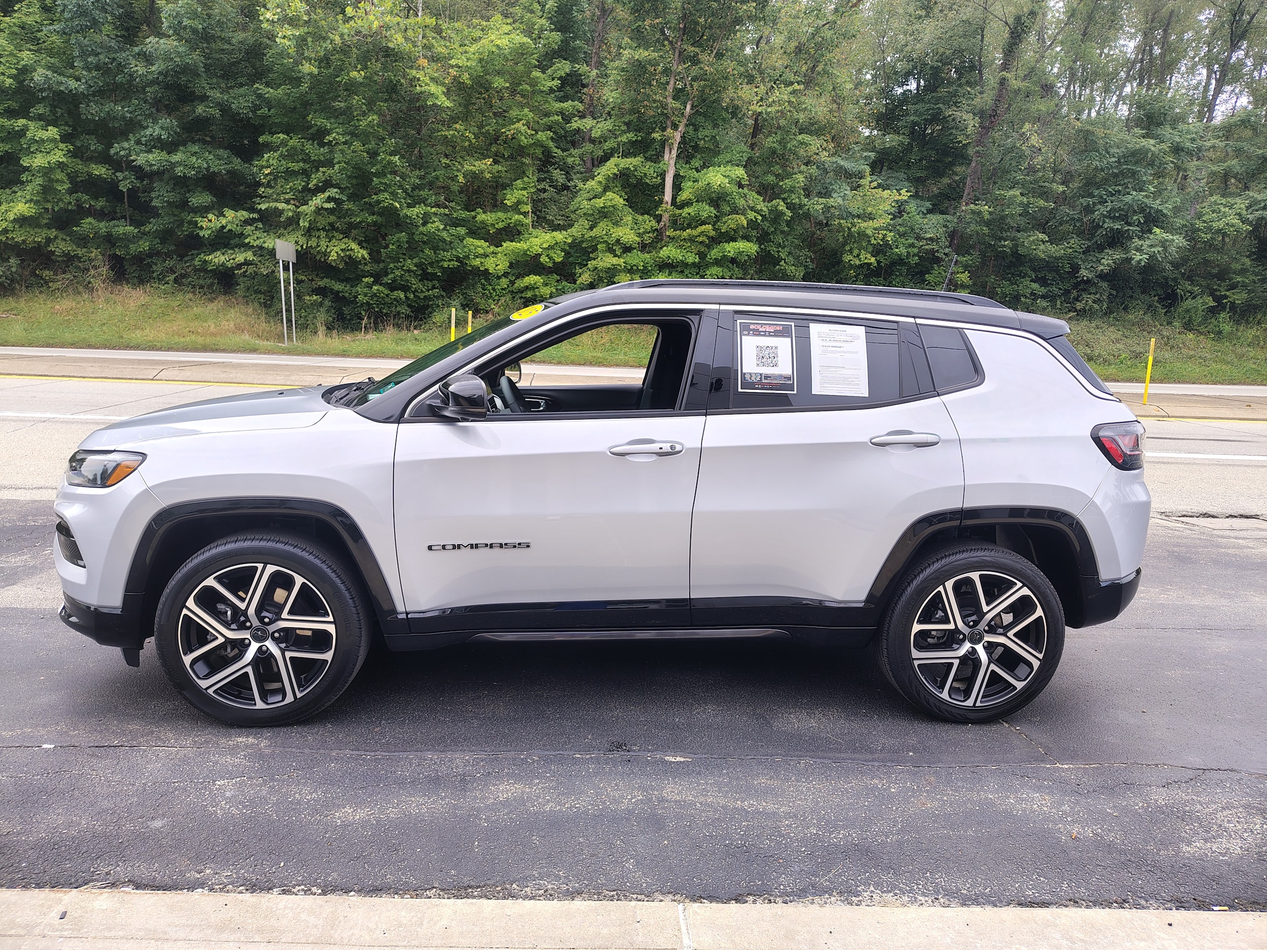 2025 Jeep Compass Limited Silver Zynith Metallic Clearcoat at Solomon CJD Carmichaels
