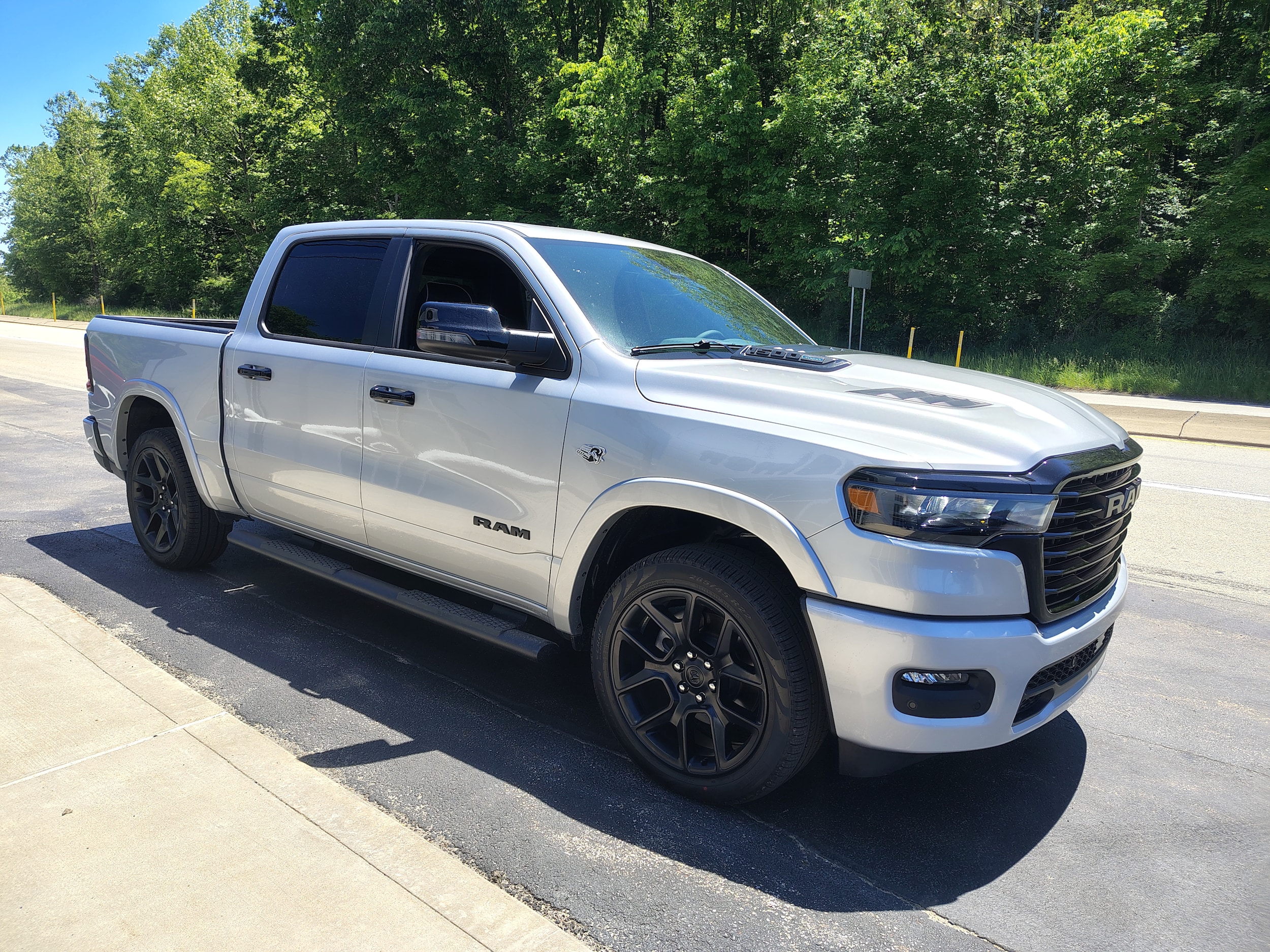 2026 Ram 1500 LARAMIE CREW CAB 4X4 5'7 BOX Silver Zynith at Solomon CJD Carmichaels