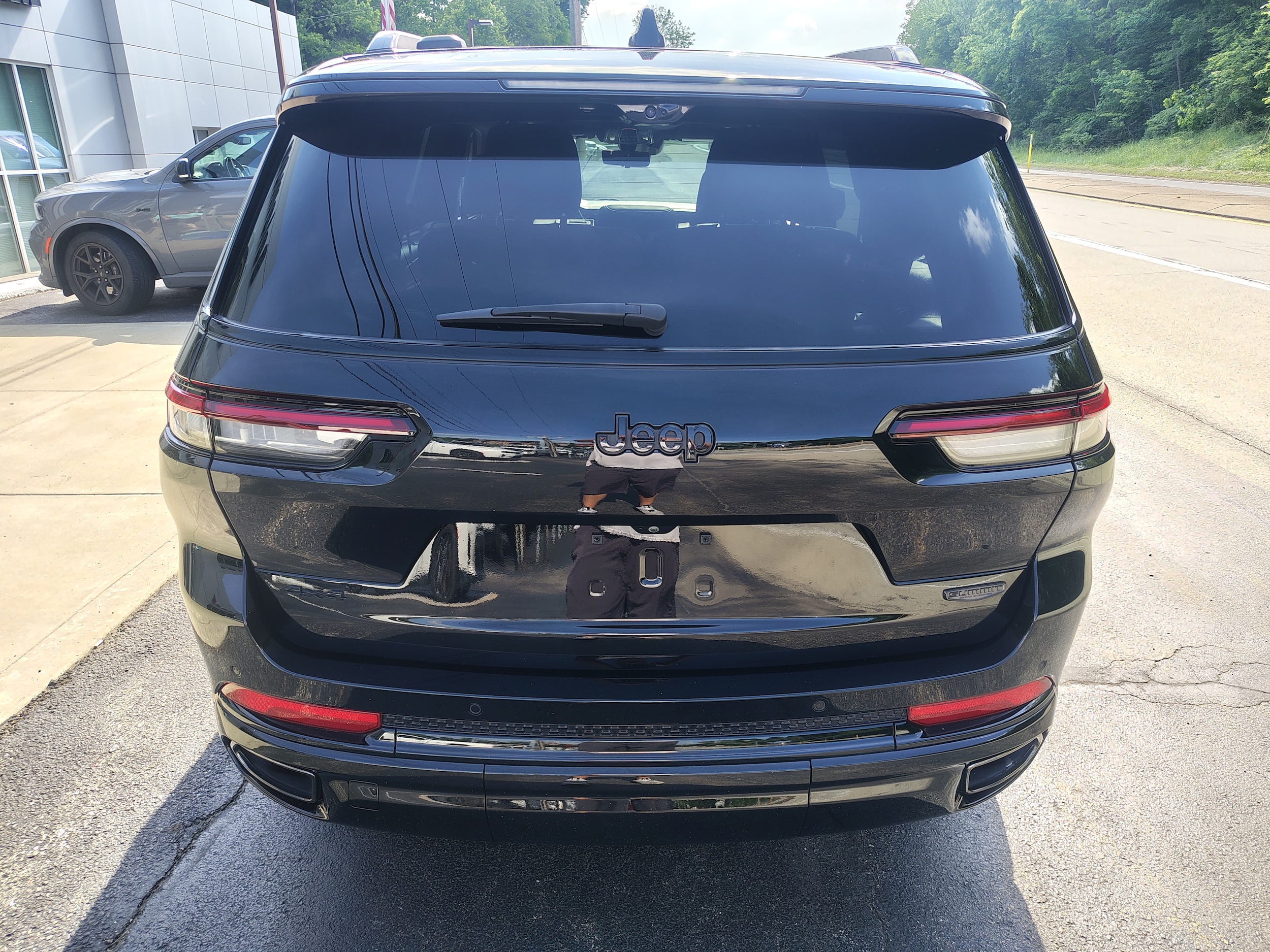 2025 Jeep Grand Cherokee L Summit Reserve Diamond Black Crystal Pearlcoat at Solomon CJD Carmichaels