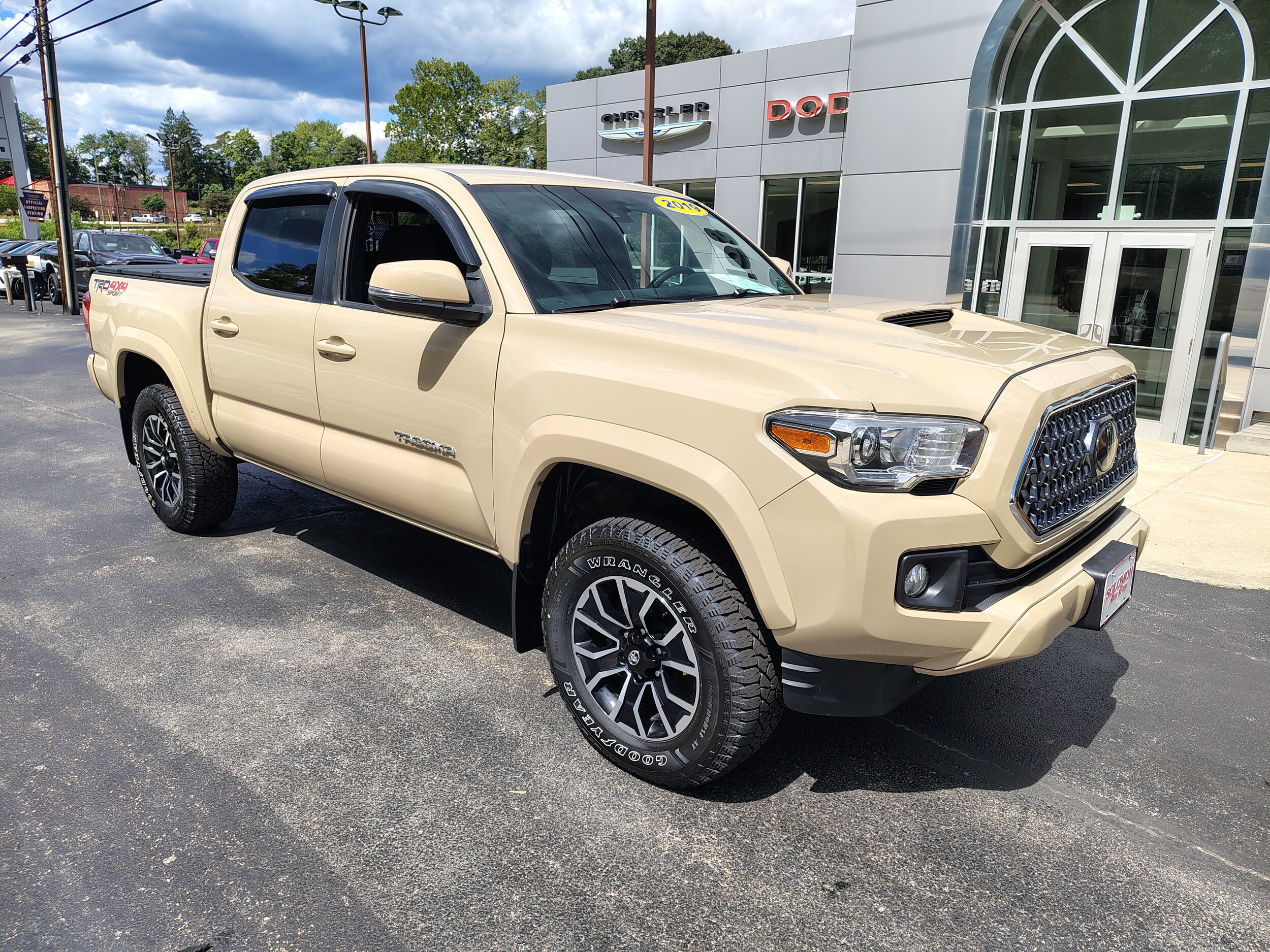2019 Toyota Tacoma TRD Sport Double Cab V6 photo 2