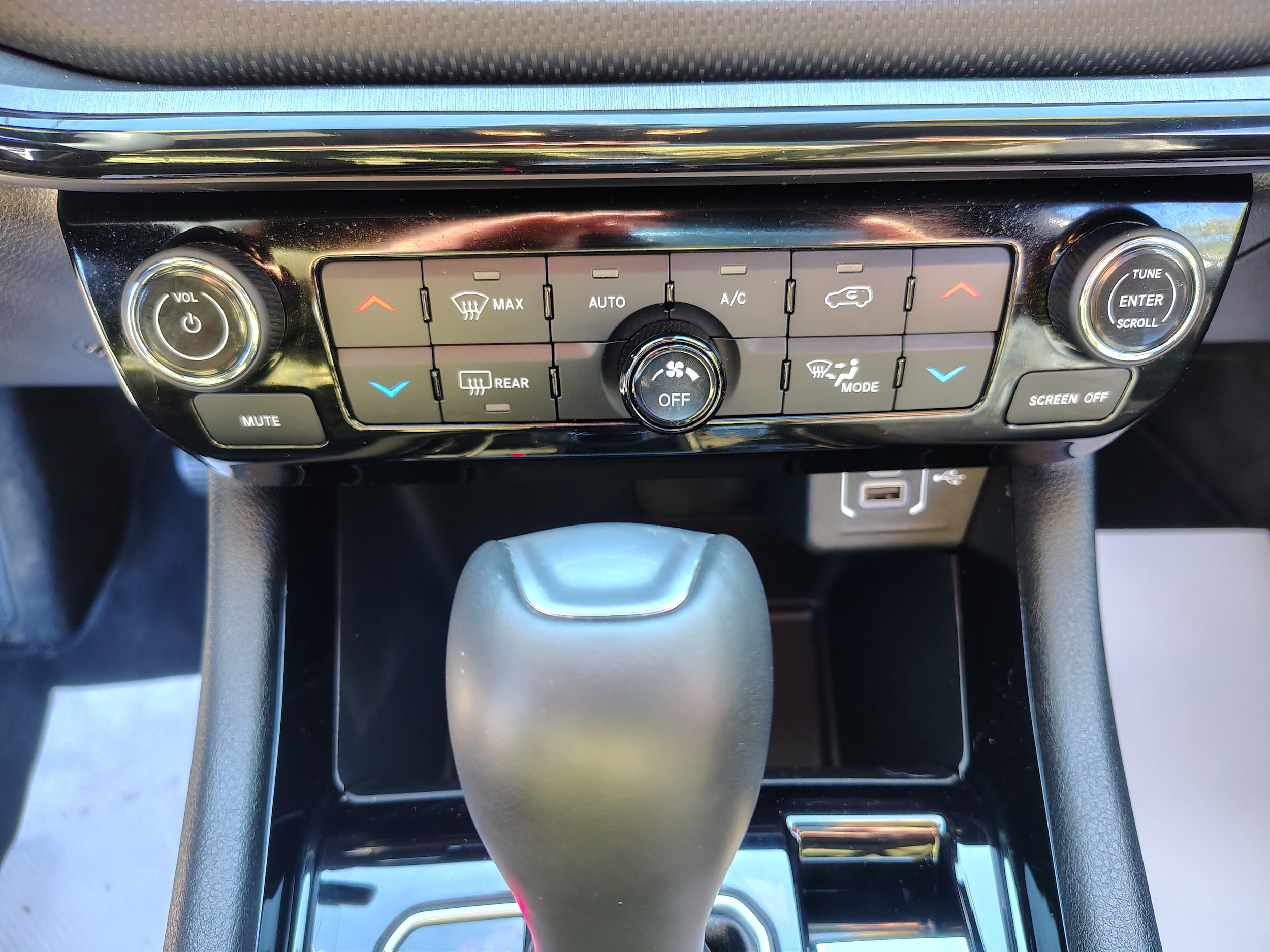 2025 Jeep Compass Limited Bright White Clearcoat at Solomon CJD Brownsville