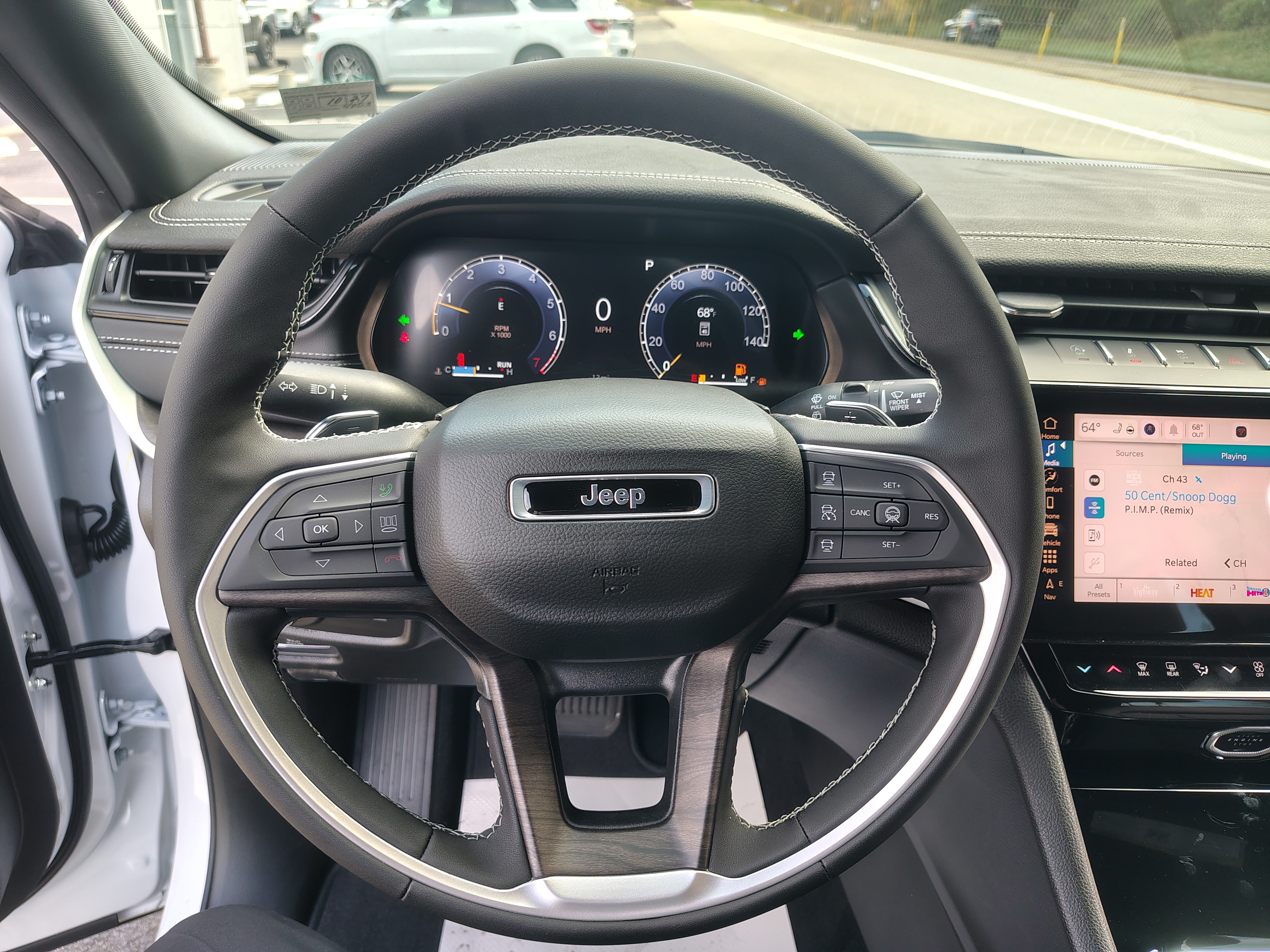 2027 Jeep Grand Cherokee photo 33 of 42