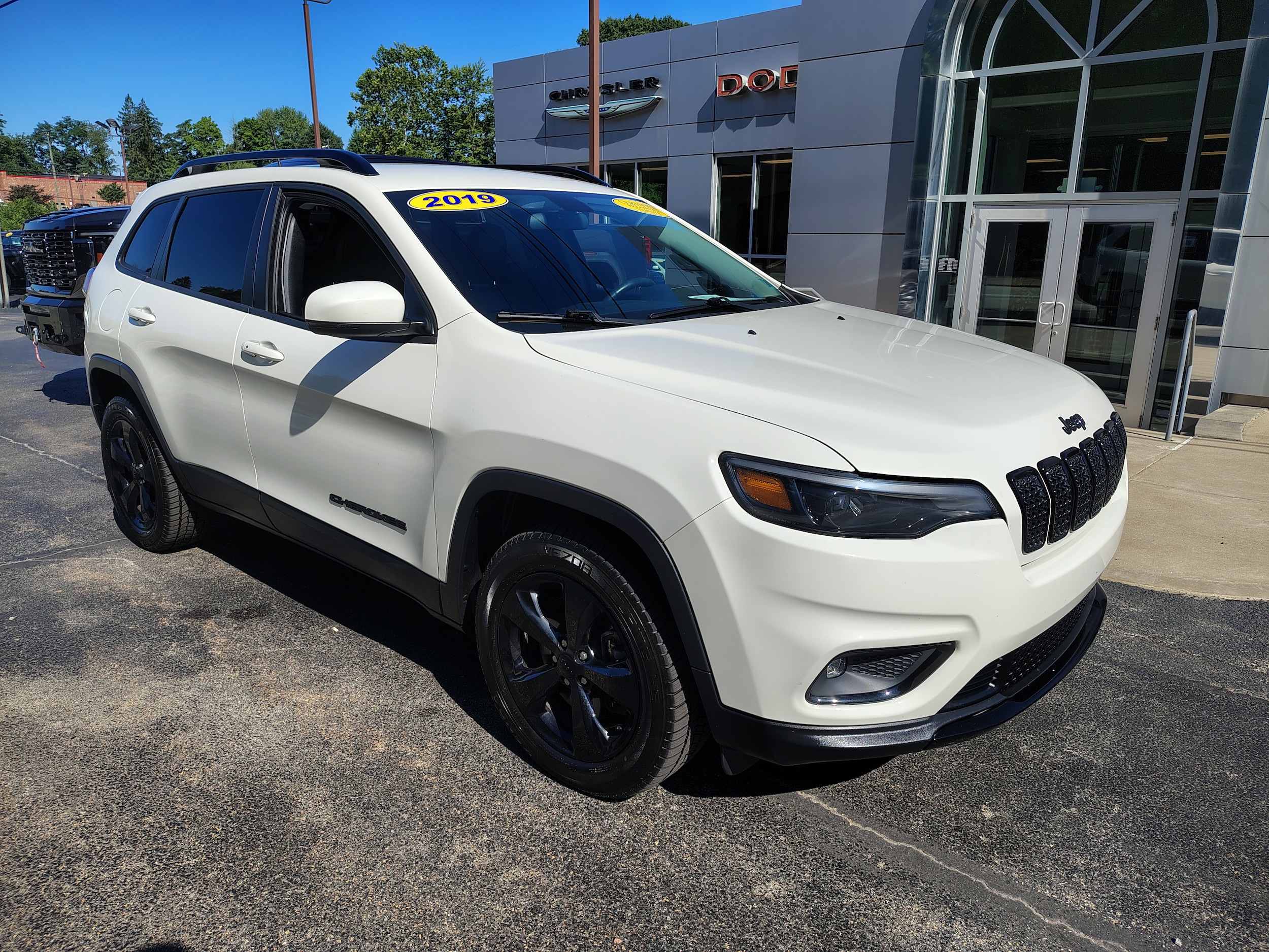 Certified 2019 Jeep Cherokee Altitude with VIN 1C4PJMLB5KD359727 for sale in Carmichaels, PA