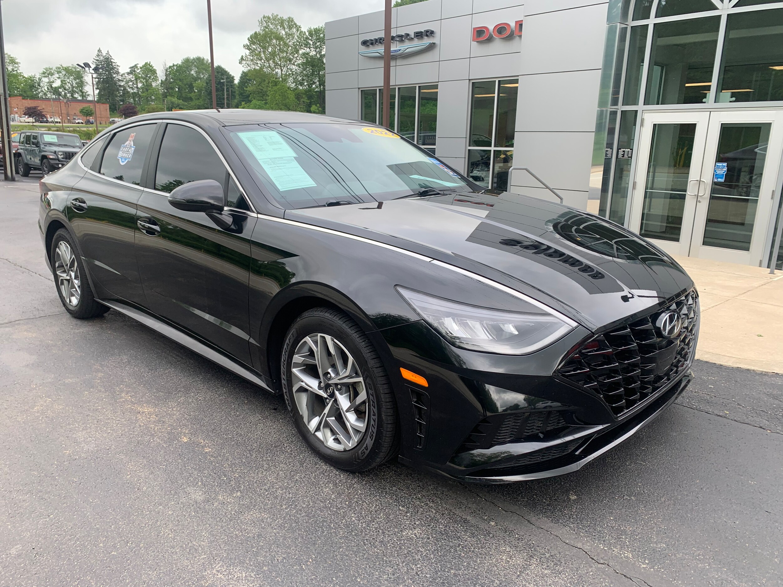 2022 Hyundai Sonata SEL photo 2