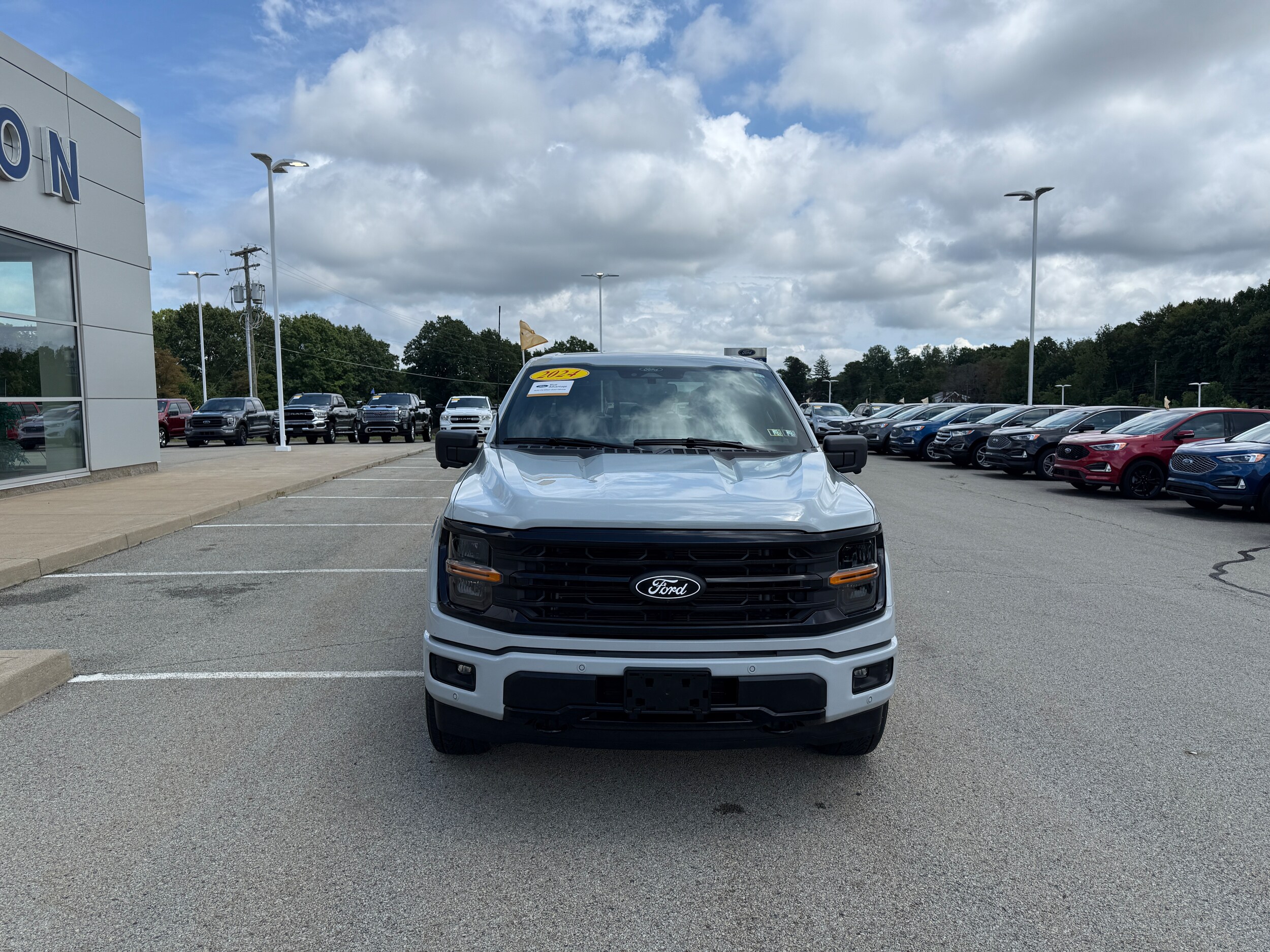 2024 Ford F-150 XLT photo 2
