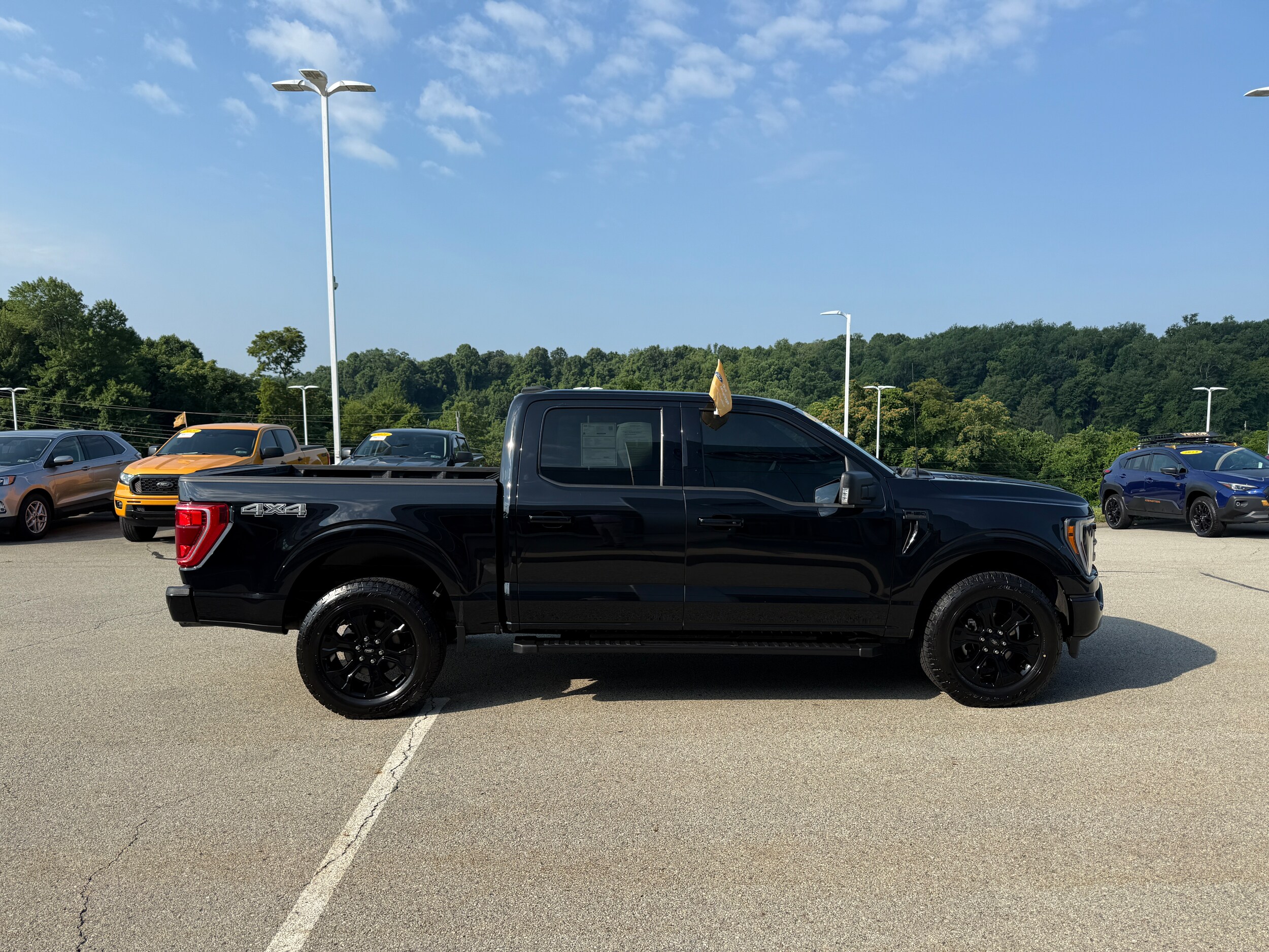 2023 Ford F-150 XLT photo 3