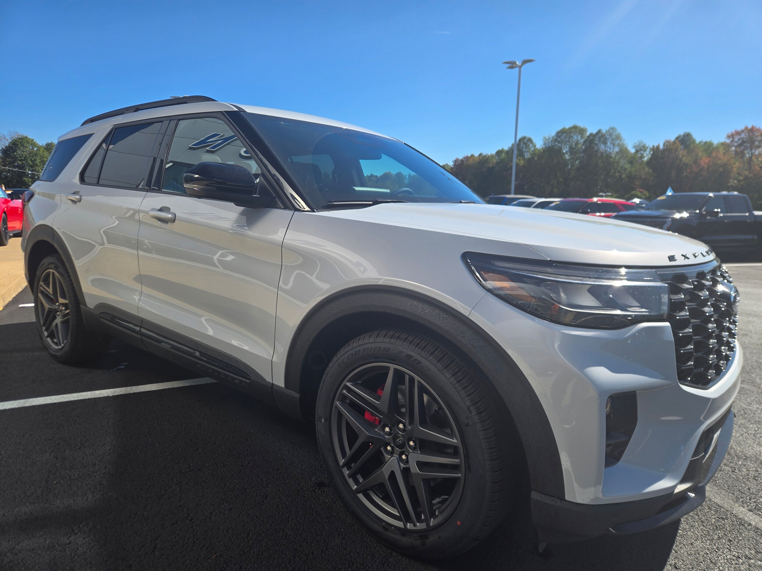 2026 Ford Explorer ST photo 2