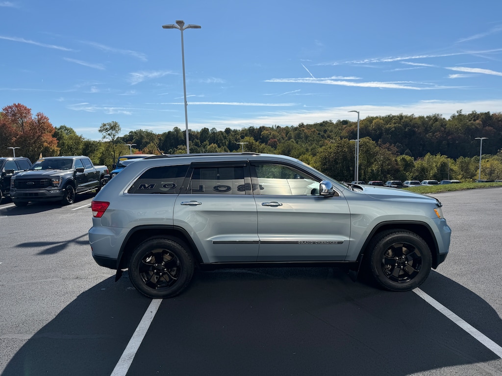 Used 2013 Jeep Grand Cherokee Overland 4WD  Overland