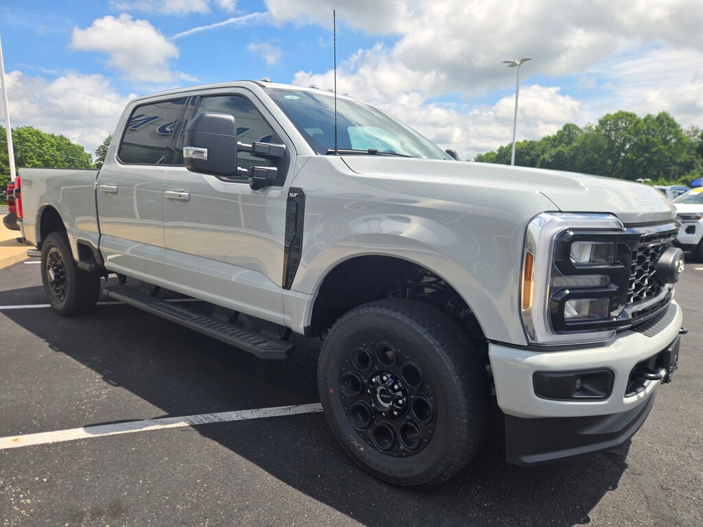 New 2026 Ford F-250 XLT Truck Crew Cab