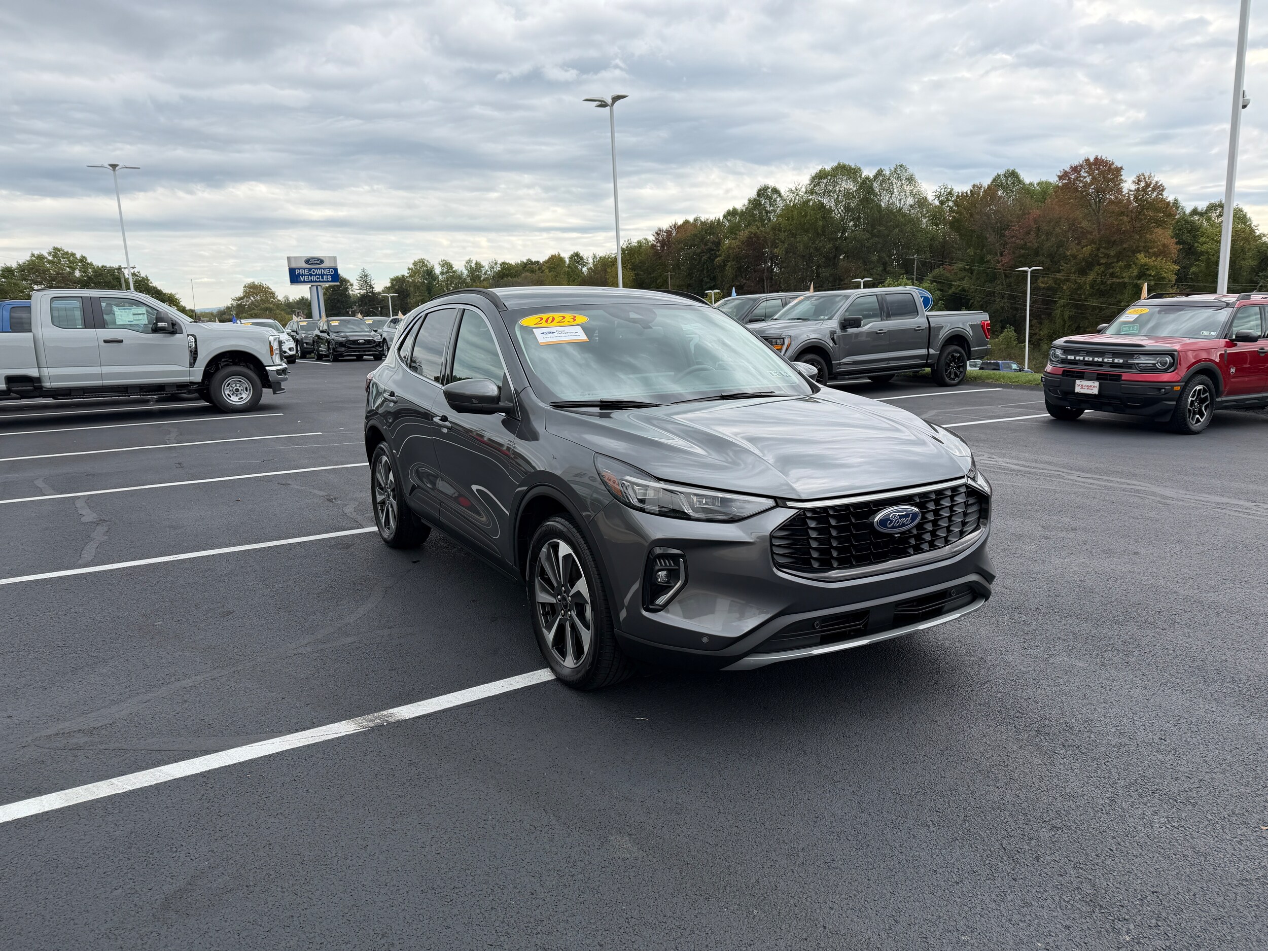 2023 Ford Escape Platinum photo 3